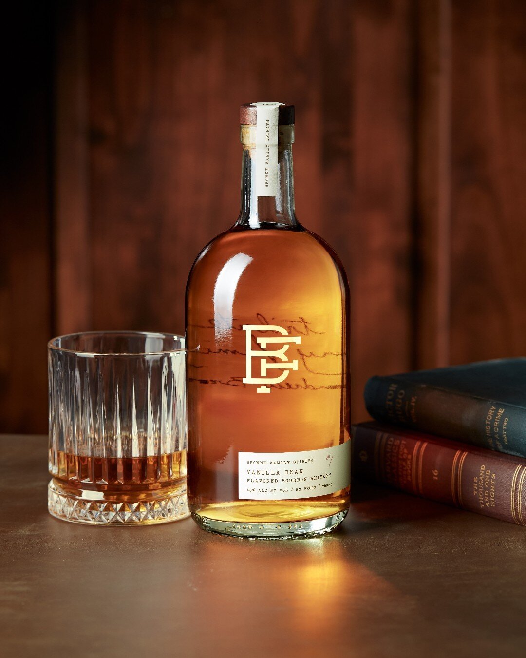 Getting into the holiday spirit with spirits (Browne Family Spirits to be exact😉🥃) 
This spirit is perfect for all of the Fall cocktails and makes a great gift for all the upcoming holiday events!