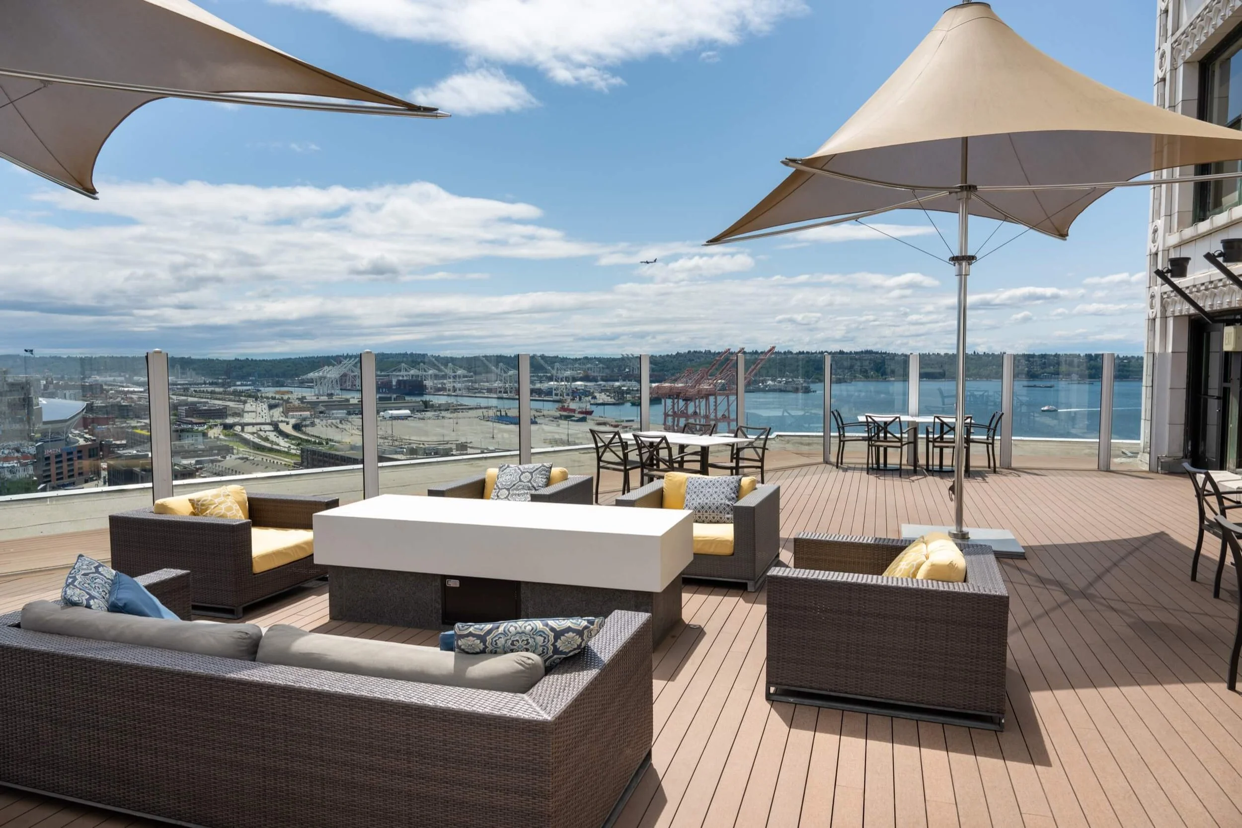 Smith Tower’s Sips & Spirits Summer Series