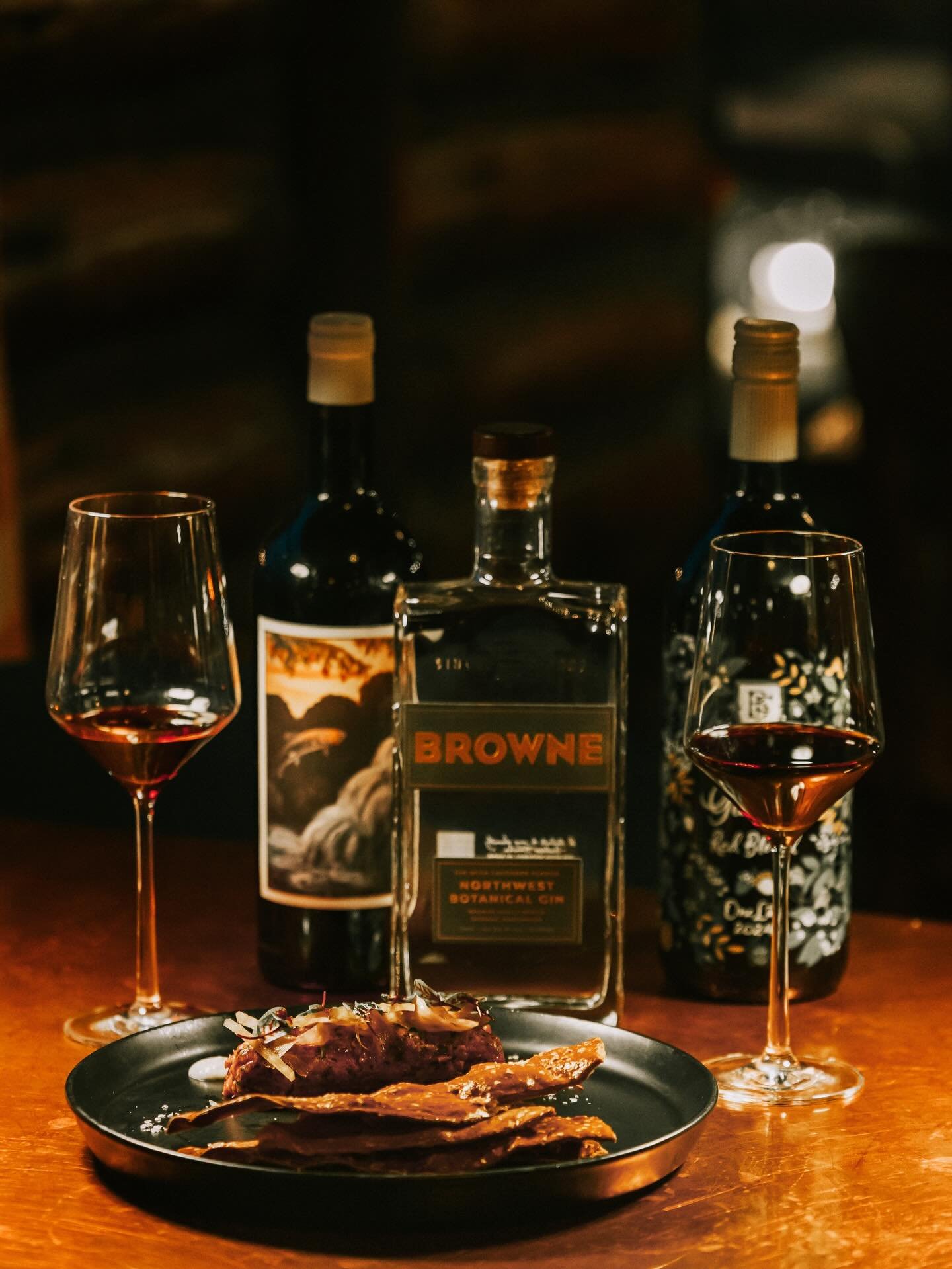 Since 1907, Captain Whidbey has understood something we hold sacred: the best gatherings happen where nature, craft, and community converge.
&nbsp;
Perched on Penn Cove with views across Puget Sound, this historic inn has been a gathering place for o