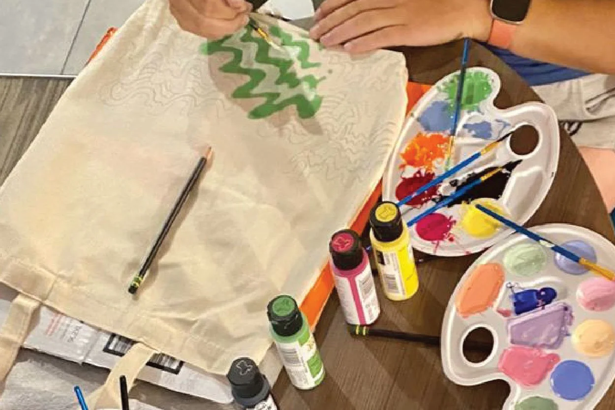 Tote-ally Creative Paint &amp; Sip