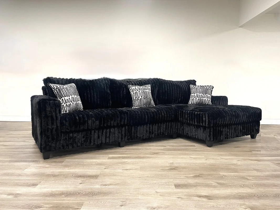 9500 - SECTIONAL ***NEW ARRIVAL***