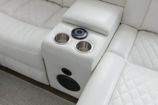 bluetooth-speaker-w-wireless-charge-usb-type-c-champiowhite.jpg