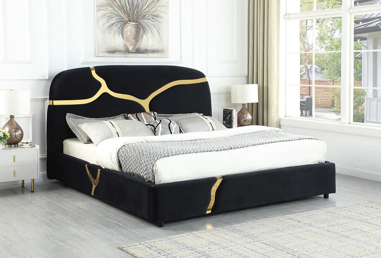 B838 Milan (Black)