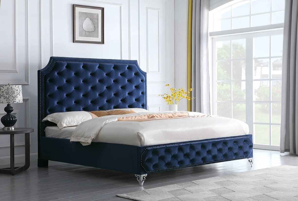 B830 Leilah (Blue)