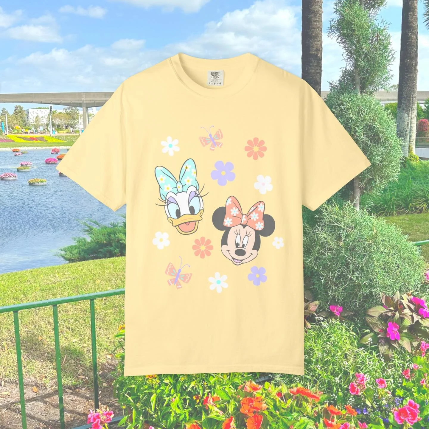 🍊🌸 Our first Epcot Flower and Garden collection of the season is here!! I have all the orange bird goodies and a new Minnie and Daisy customizable tee or crew. Let me know if this festival is also your favorite 🌸🍊
