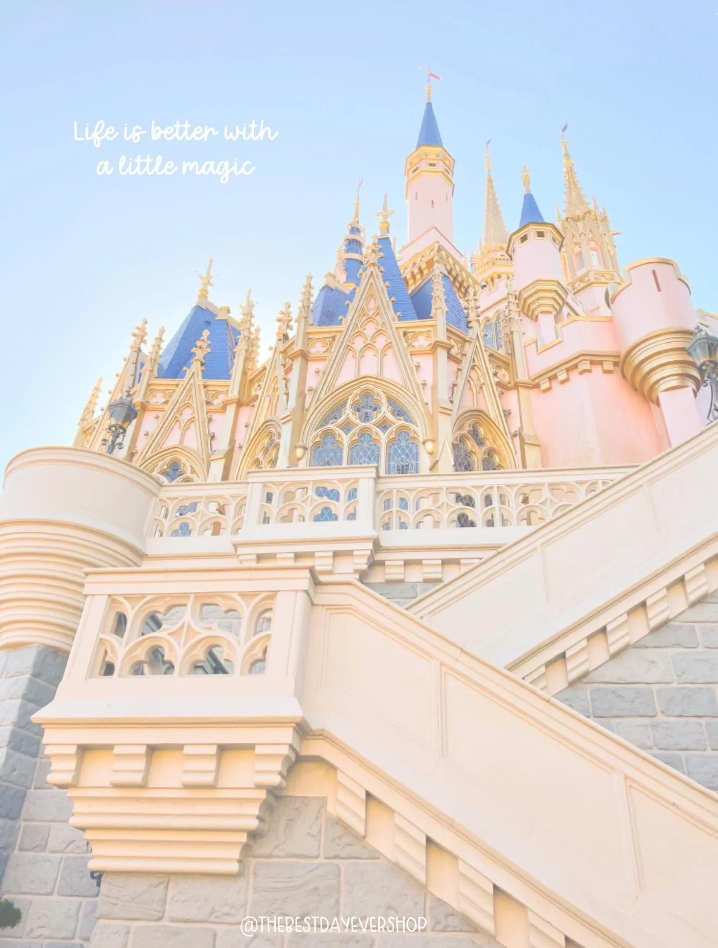 Sharing a little magic in the feed today. Happy Sunday! What&rsquo;s something you&rsquo;re looking forward to this week?✨