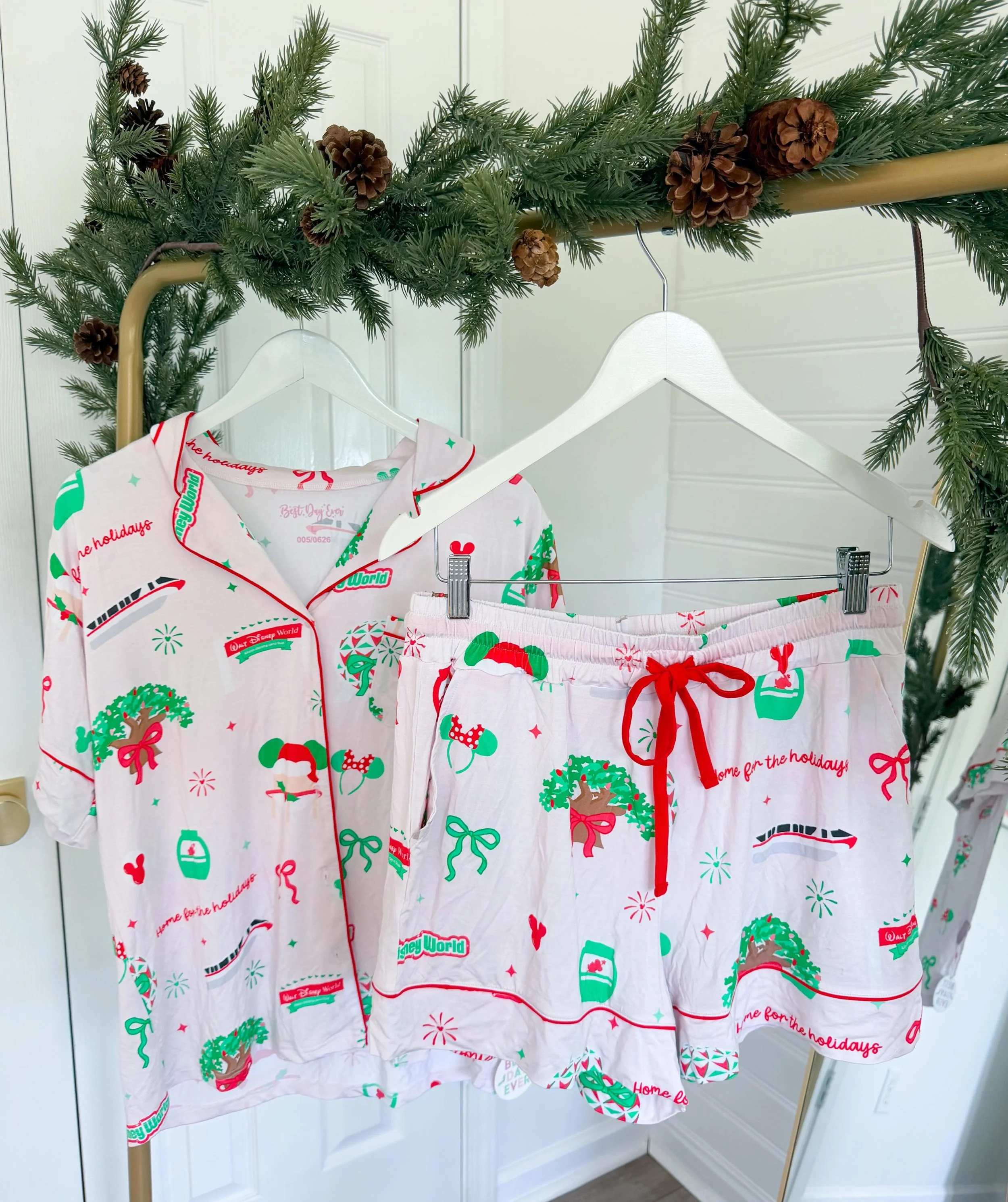 Home for the holidays collection is here! Shop this new print available in bags, pajamas and coordinating crews and tees. Plus, how cute is Santa Gertie?! Shop now! 🎄