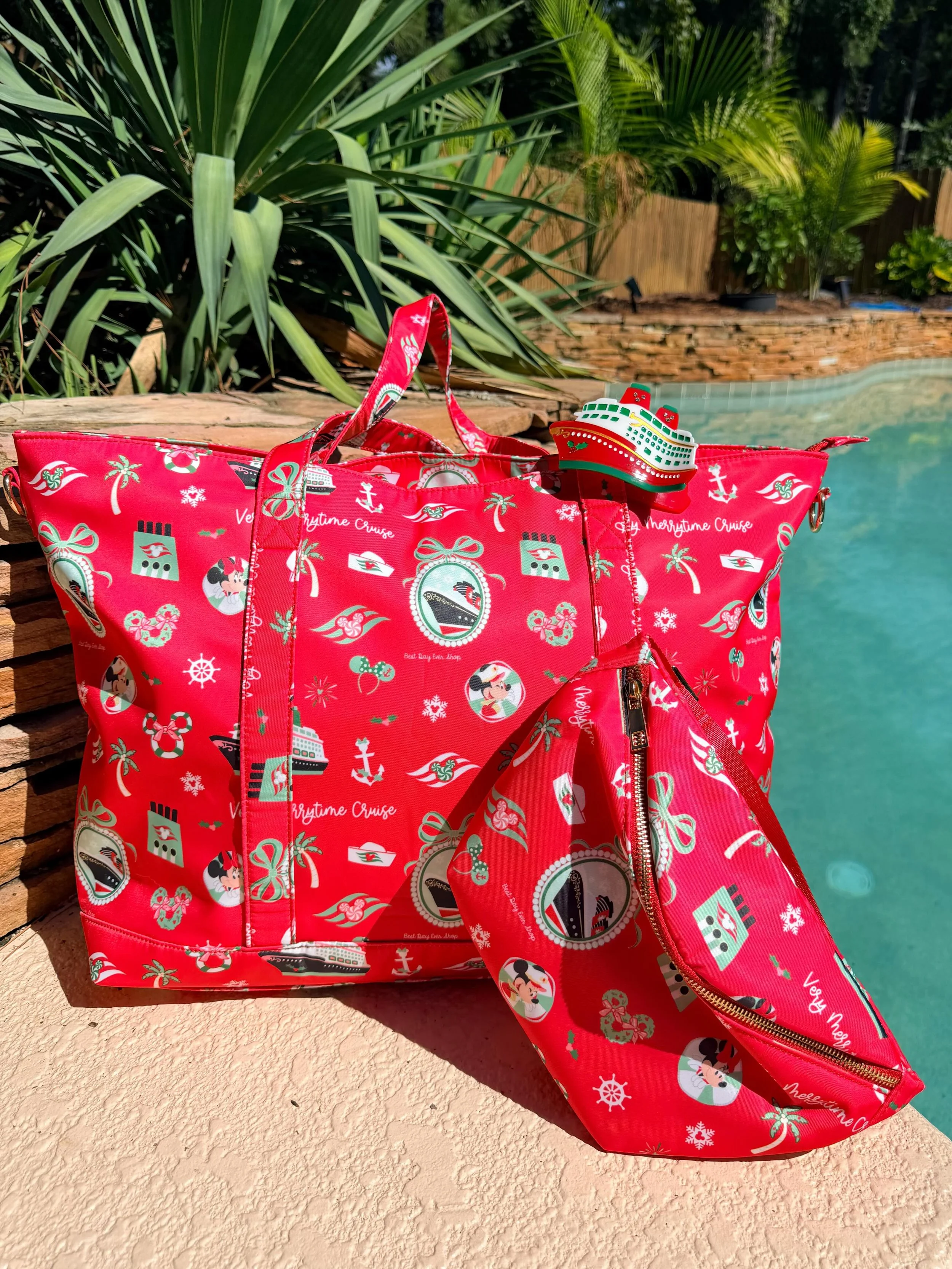 Our Christmas cruise collection is here!! Shop two 2 claw clips from @mouseonmainstreet and coordinating pajamas, totes, fanny packs and customizable crews and tees from @thebestdayevershop Shop now!
