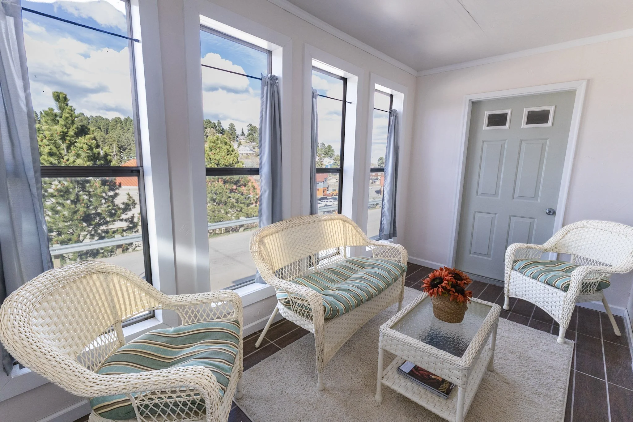 golden getaway lead sd sunroom seating