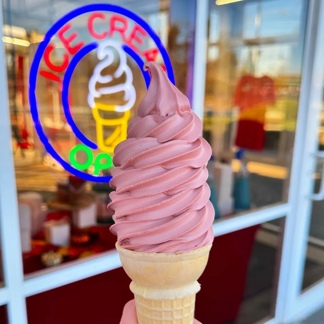 *NEW* Red Velvet Soft Serve ❤️🎂 #redvelvet #softserve #red #cake #doordash #icecream #yummy #new #delicious #smooth #magnificos #magnificosicecream #chocolate #treat #sweettreat #newjersey #centraljersey