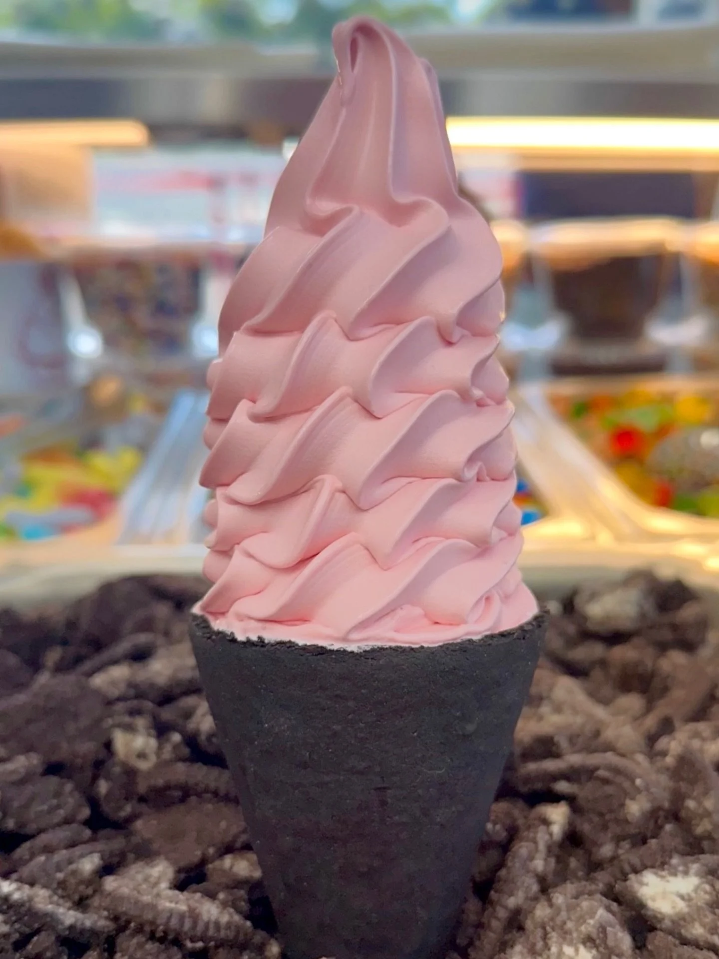 🍦 Strawberry in an Oreo Cone 🍓