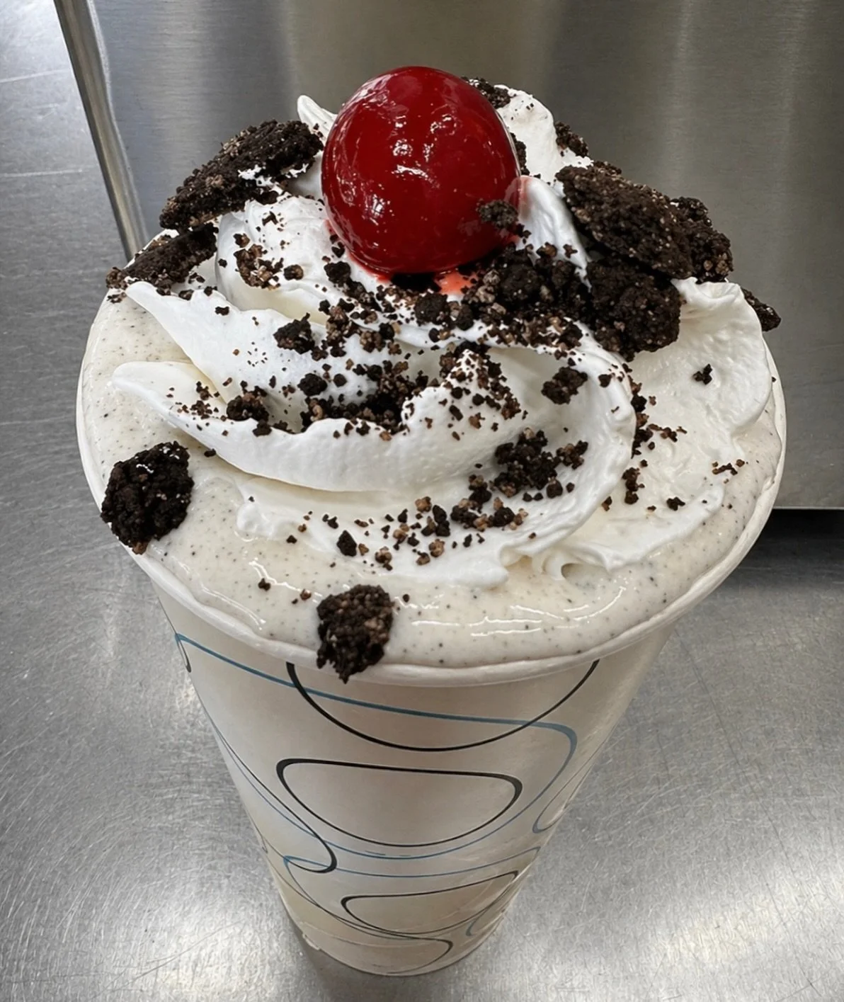 Oreo Overload Shake 🍪🤍🍫 for the Cookies &amp; Cream lovers