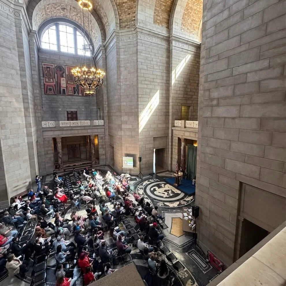 𝐂𝐞𝐥𝐞𝐛𝐫𝐚𝐭𝐢𝐧𝐠 𝐘𝐨𝐮𝐭𝐡 𝐀𝐫𝐭 𝐌𝐨𝐧𝐭𝐡!

On Saturday, March 28th, many young creators, families, and friends gathered at the state capitol for our annual Youth Art Month Celebration and Exhibit. Under the direction of art educator Ashley