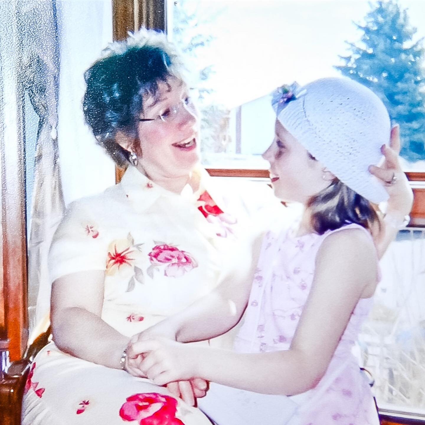 Mother&rsquo;s Day holds an extra special place in our hearts at Jane Rae Events. 💕 

&ldquo;My mom was the life in the room &amp; always wanted to make sure everyone was heard, loved, &amp; celebrated at her home. She taught me how to love people w