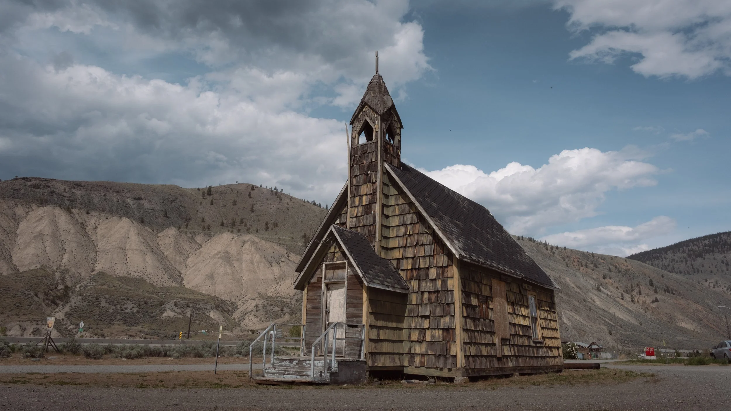 If you want to get into the Western movie vibe, I highly recommend checking out Spences Bridge. Its most recognizable landmark is the old Nlaka'pamux church.