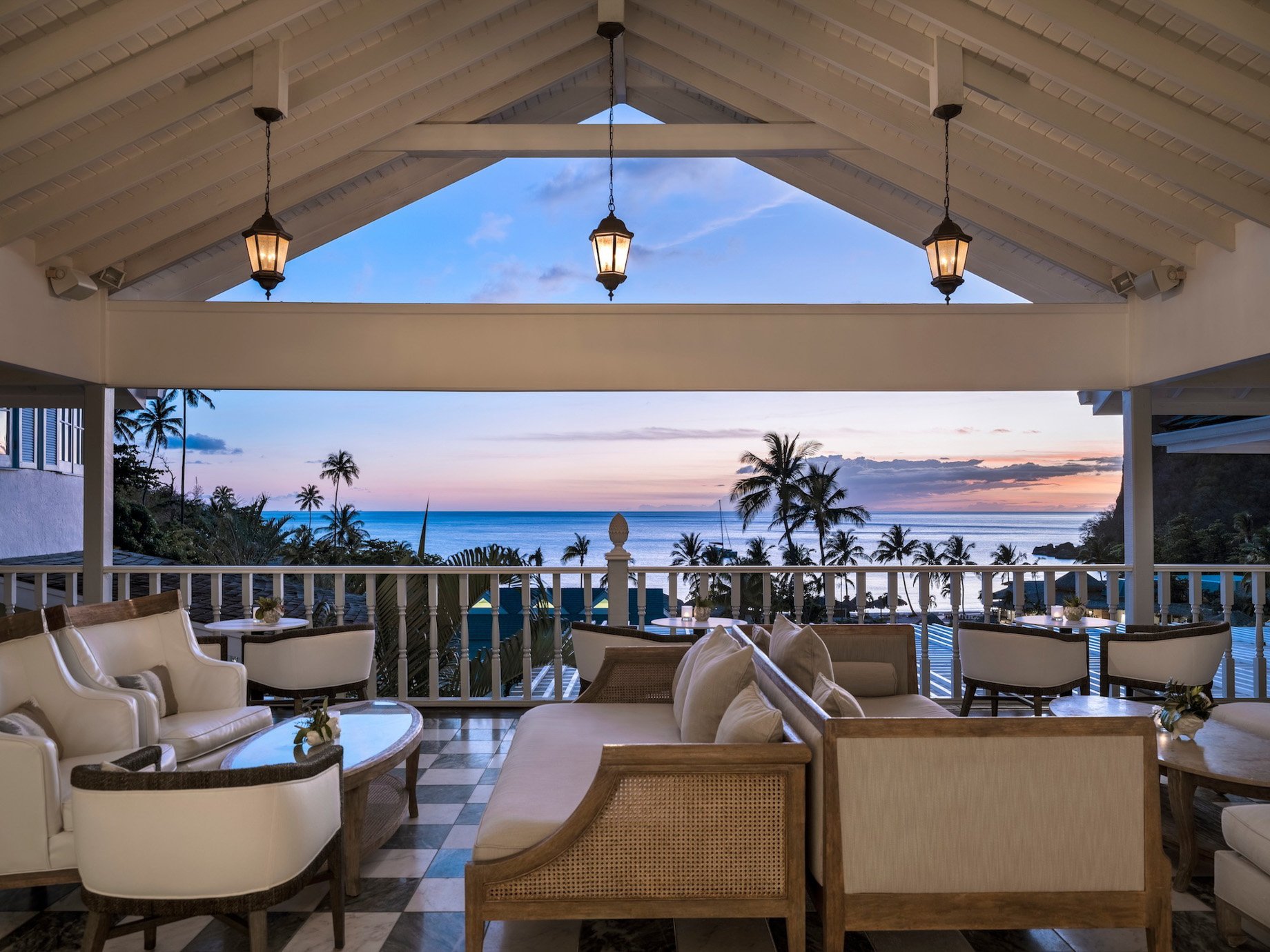 042-Sugar-Beach-A-Viceroy-Resort-La-Baie-de-Silence-Saint-Lucia-Saltwood-Restaurant.jpg