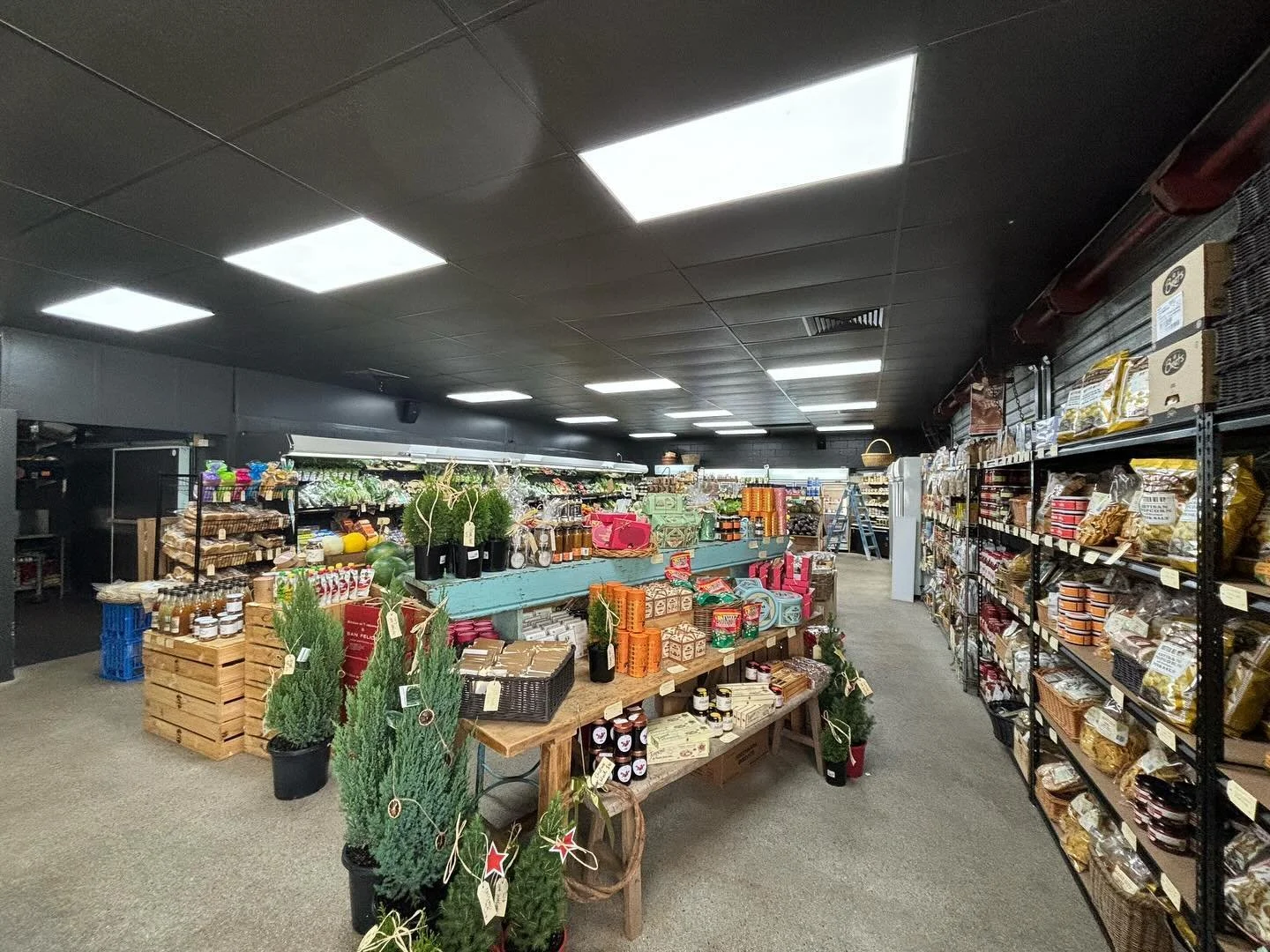 Re-up for our mates @goodthingsgrocer in Tarragindi. Swipe for that yellow haze