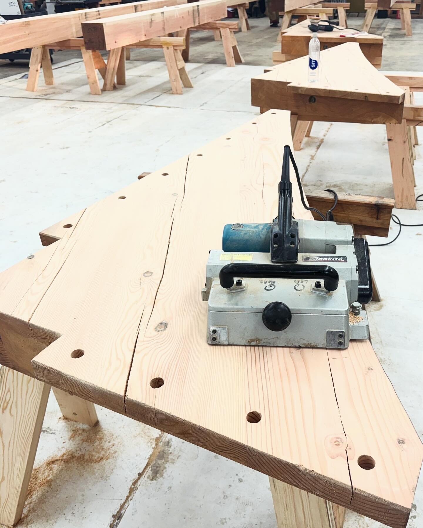 木 Monster corbel knee braces for an octagon truss. 12&rdquo; planer for scale.
&zwnj;
#craftistheremedy
#timberframe
#craftsmanship
#sandpointidaho
#shelter
#idaho