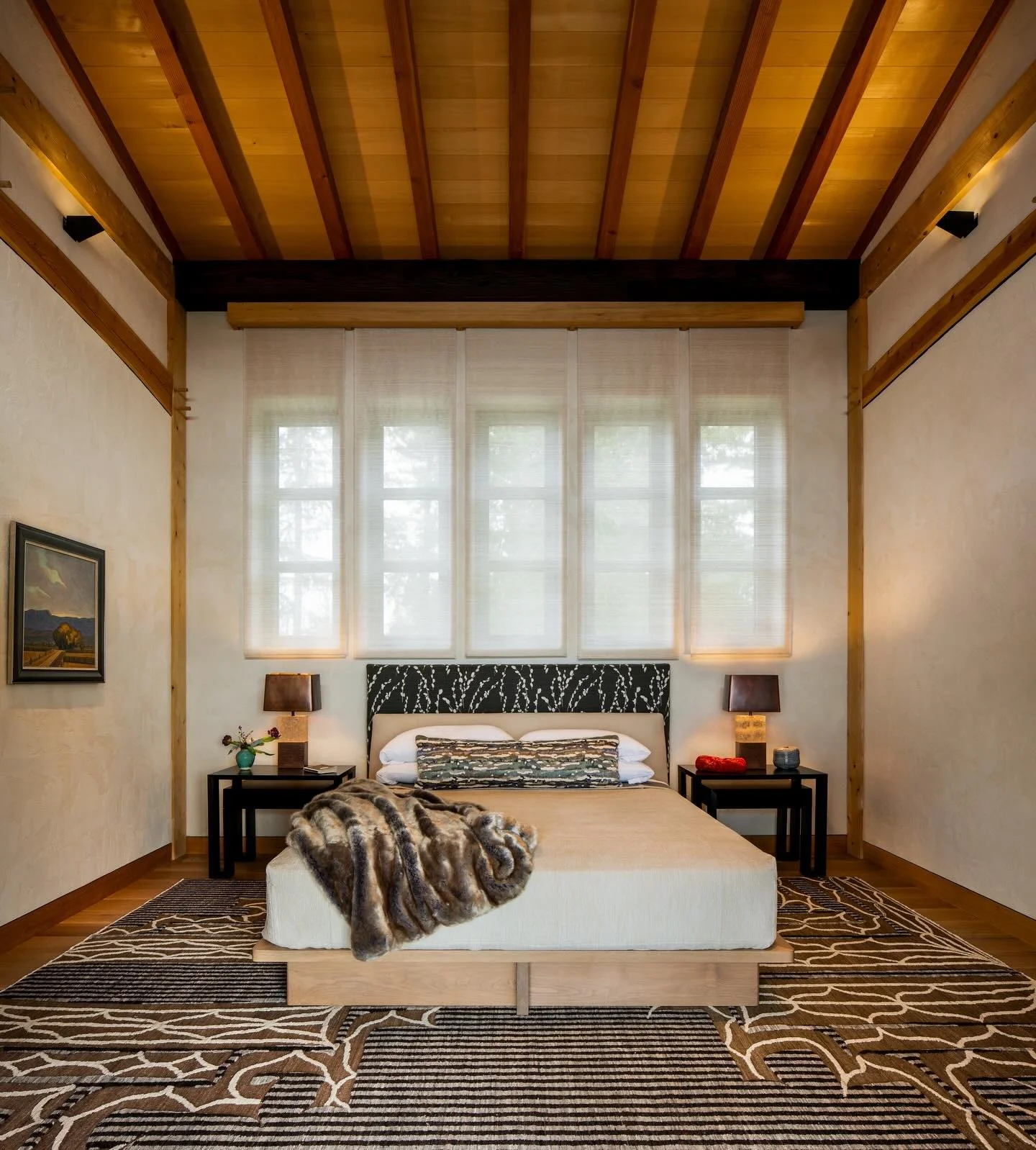 A space for rejuvenation and connection with each other and the world within. ⠀
⠀⠀⠀
Photography @mdvphoto_architecture ⠀⠀
⠀
Design-Build @collinbeggstimberframing⠀
⠀⠀
Interior Design Gwen Connor @wisemanandgale ⠀⠀
⠀⠀
Lighting Design Jen Gong @creativ