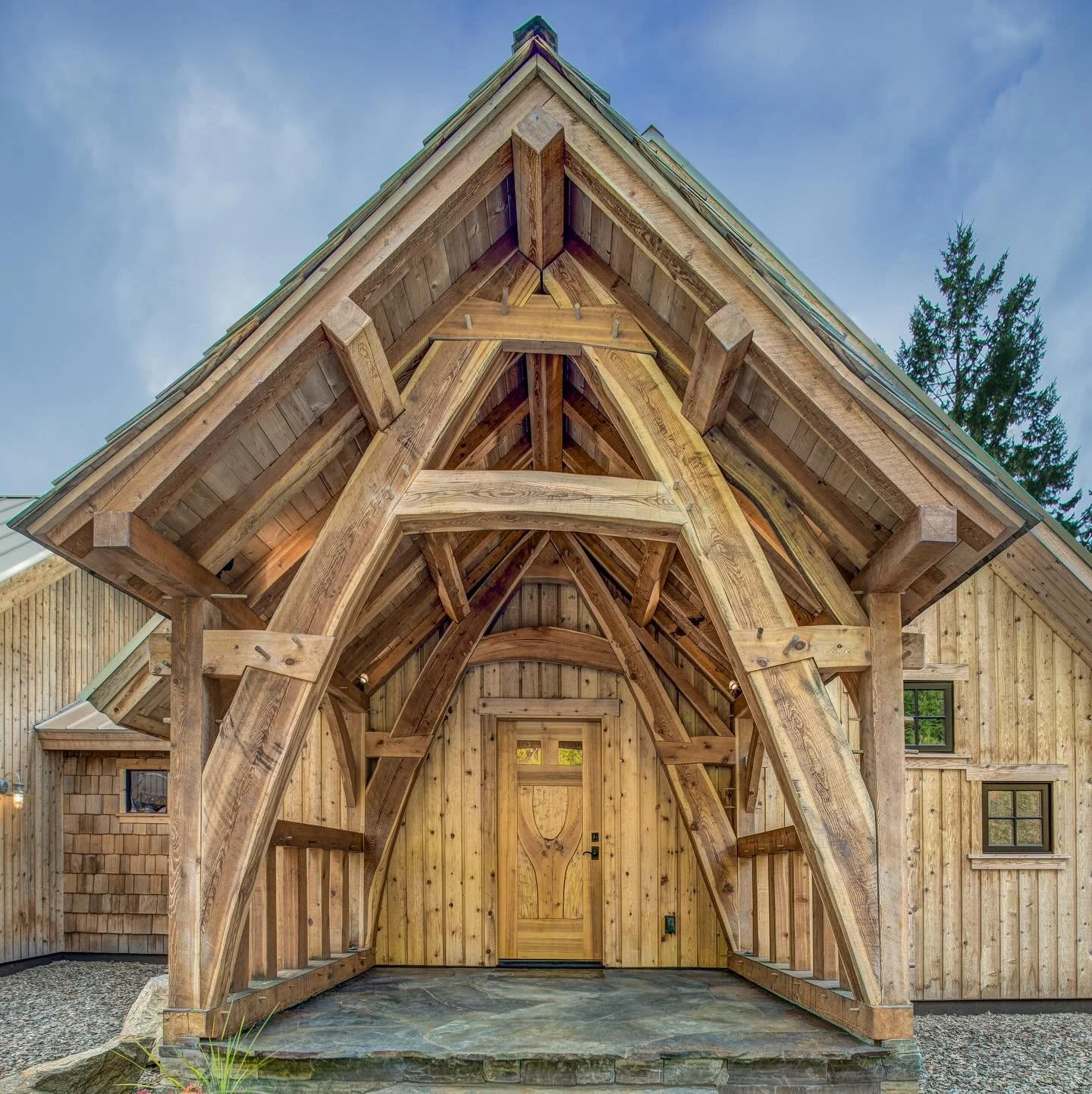 There&rsquo;s a funny/not funny story about this Welsh-inspired cruck entry. ⠀
⠀
I was driving to my shop early in the morning and as I got close, I saw cruck blades all over the highway.⠀
⠀
I arrived to the shop and found two of our trailers had bee