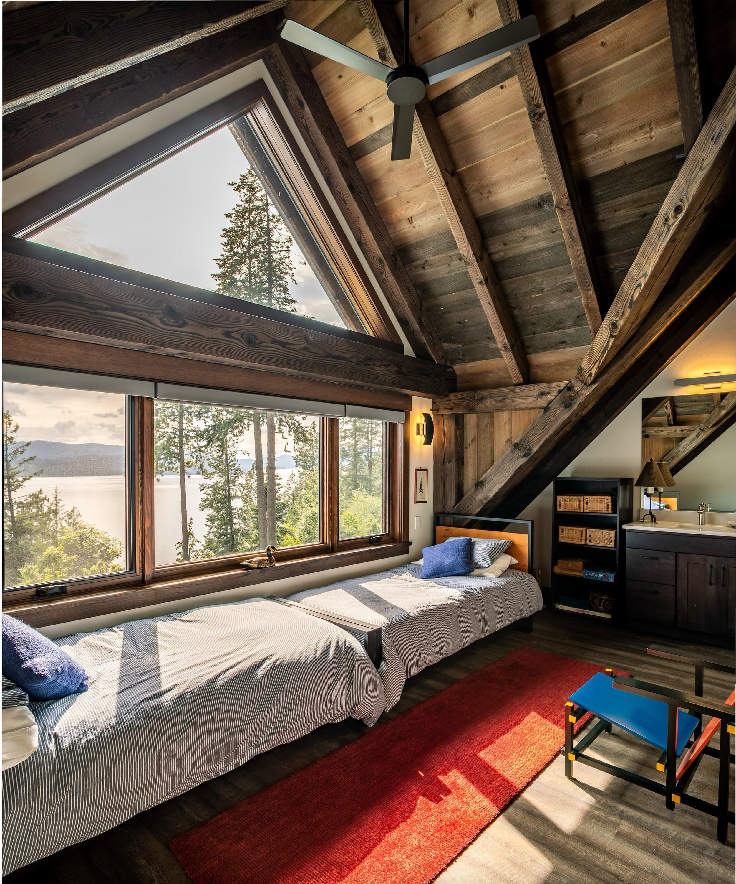 Built for memories. 
⠀⠀
Photography: @mdvphoto_architecture⠀⠀
⠀⠀
Design-Build: @collinbeggstimberframing⠀
⠀⠀
#americanwabisabi #timberframe #craftistheremedy #partybarn #sandpoint