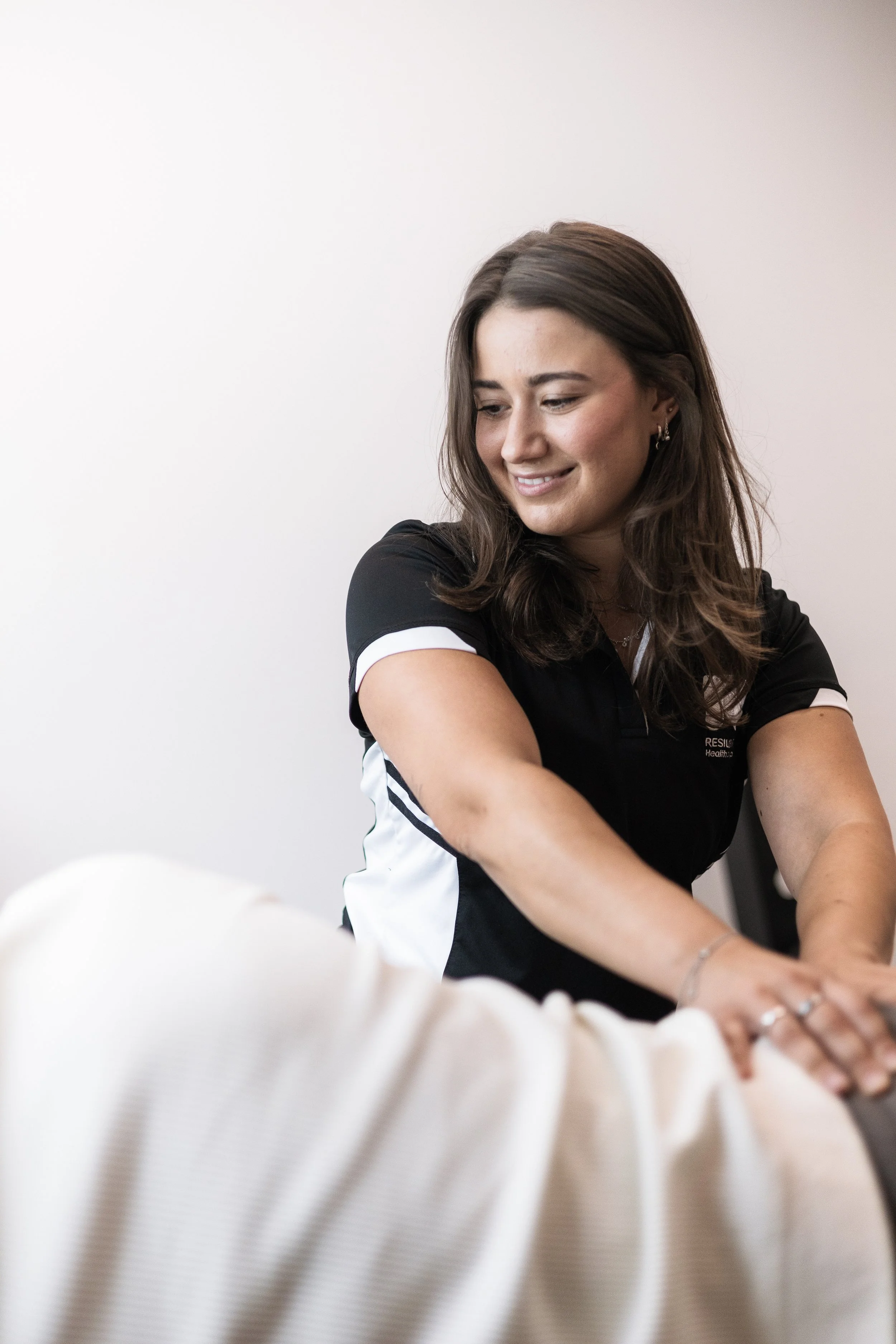 Loren Giacomelli, Physiotherapist, Pilates and Balance & Falls Prevention Instructor, Resilient Health Group, 226 Magill Road, Beulah Park SA 5067. Physio Near Me.