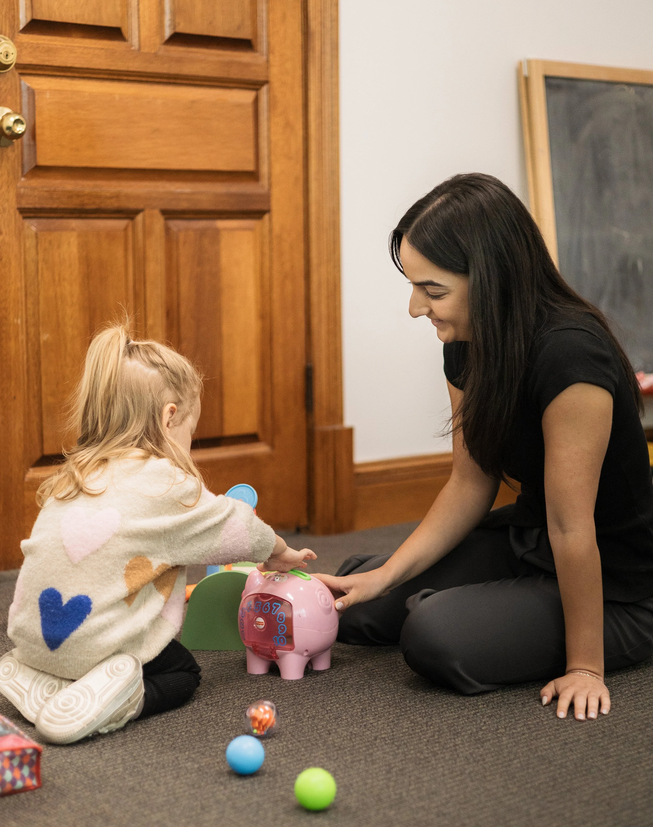 Georgia Binetti, our highy-regarded Occupational Therapist with client during session. Resilient Health Group, 226 Magill Road, Beulah Park SA 5067. Occupational Therapist Adelaide.
