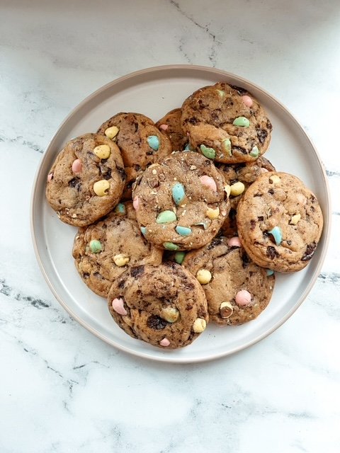 easter egg chocolate chip cookies