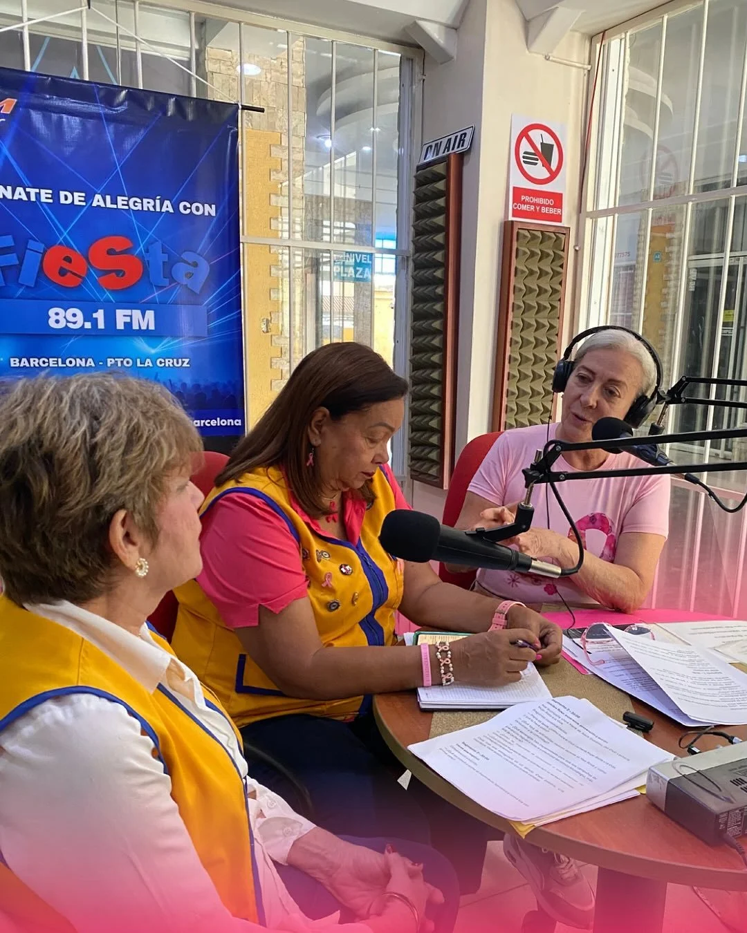 ¡Tu salud es tu superpoder! 💪🩷
¡Regresa La Hora Universitaria! hoy tuvimos un programa especial sobre el Mes Rosa, dedicado a la concientización del cáncer de mama. 
Tuvimos el honor de conversar con dos guerreras del Clu