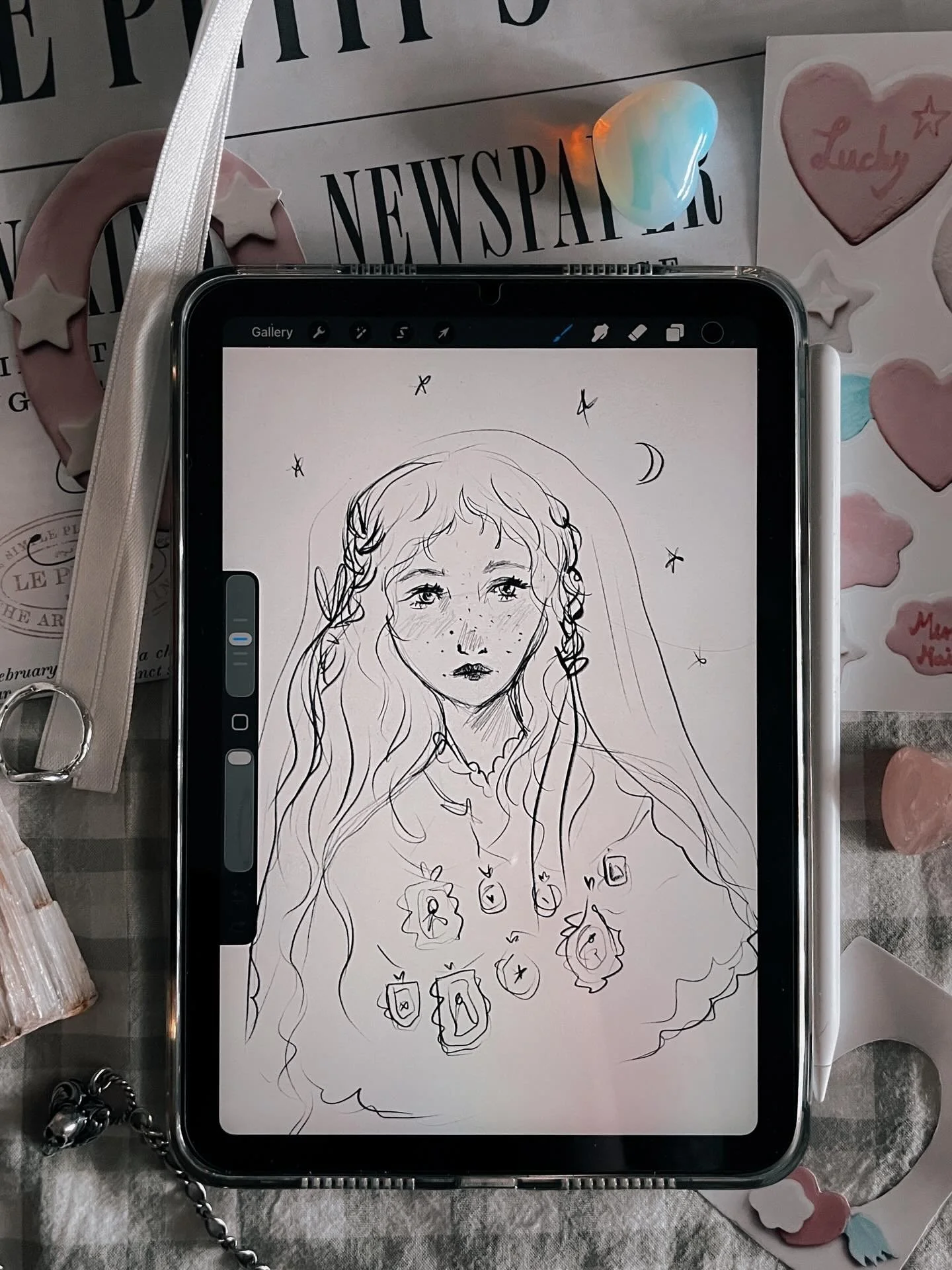 Do it for her (the sad lil exile and the Gale Dekarios vibes star mage she keeps almost-kissing) 🌙🌑✨

Swipe for a starmantasy snippet~