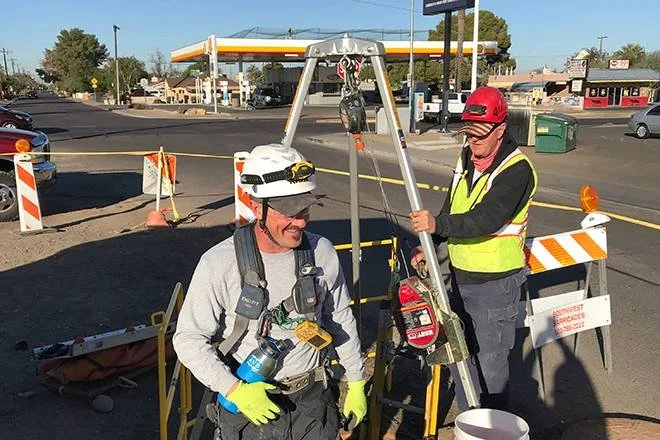 confined-space-entry-and-standby-photo-3-660x440.jpg