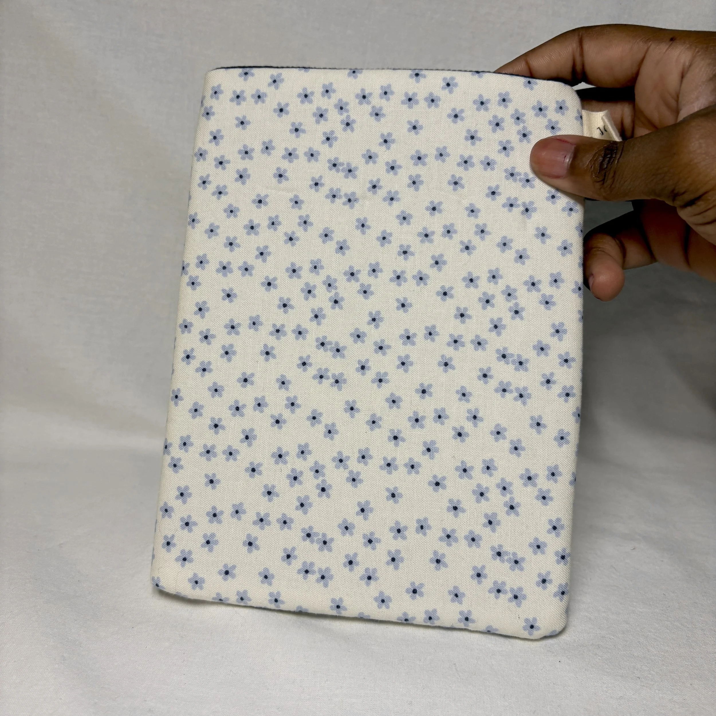 Dainty Blue Flowers Kindle Gen 11 Sleeve