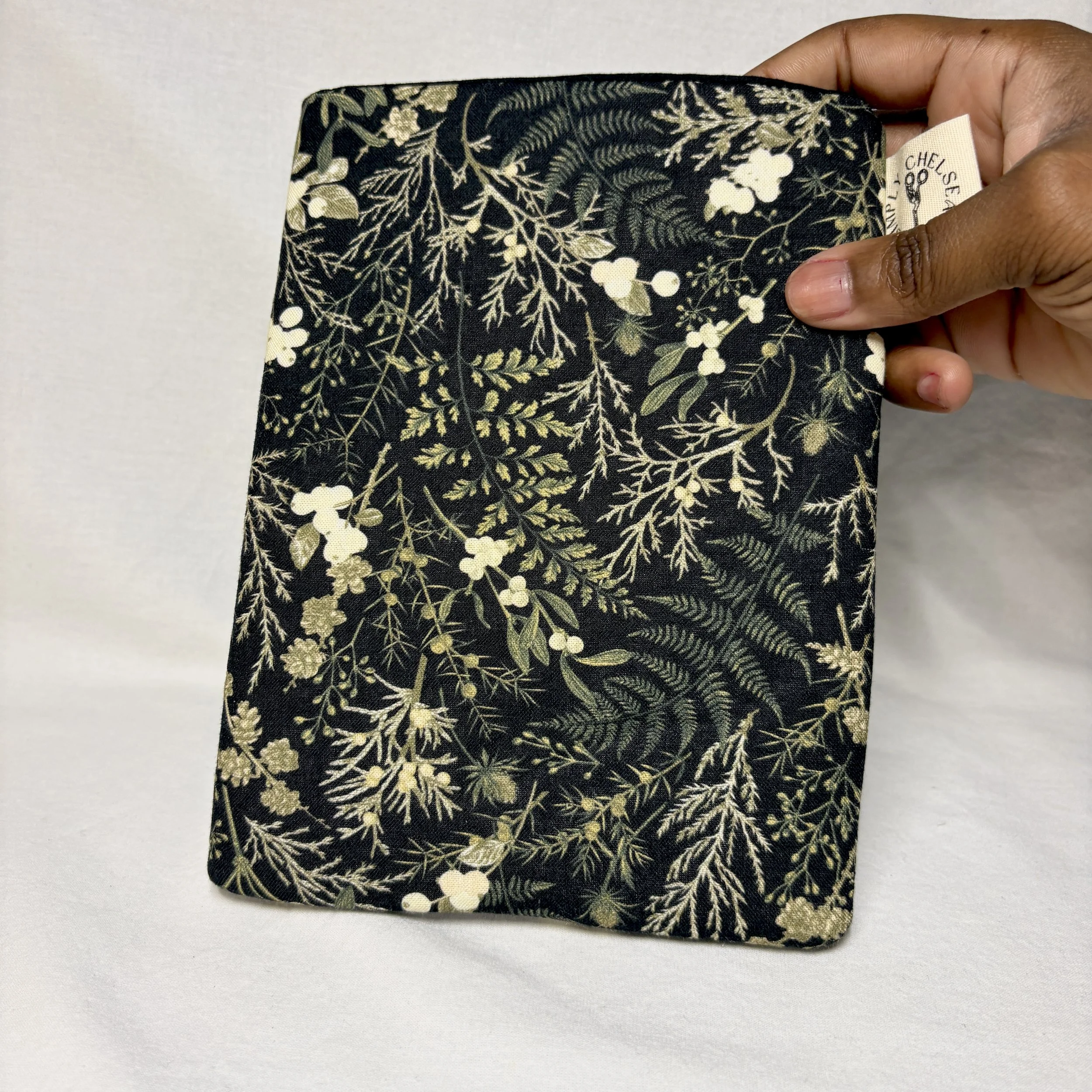 Moody Greenery Kindle Gen 11 Sleeve