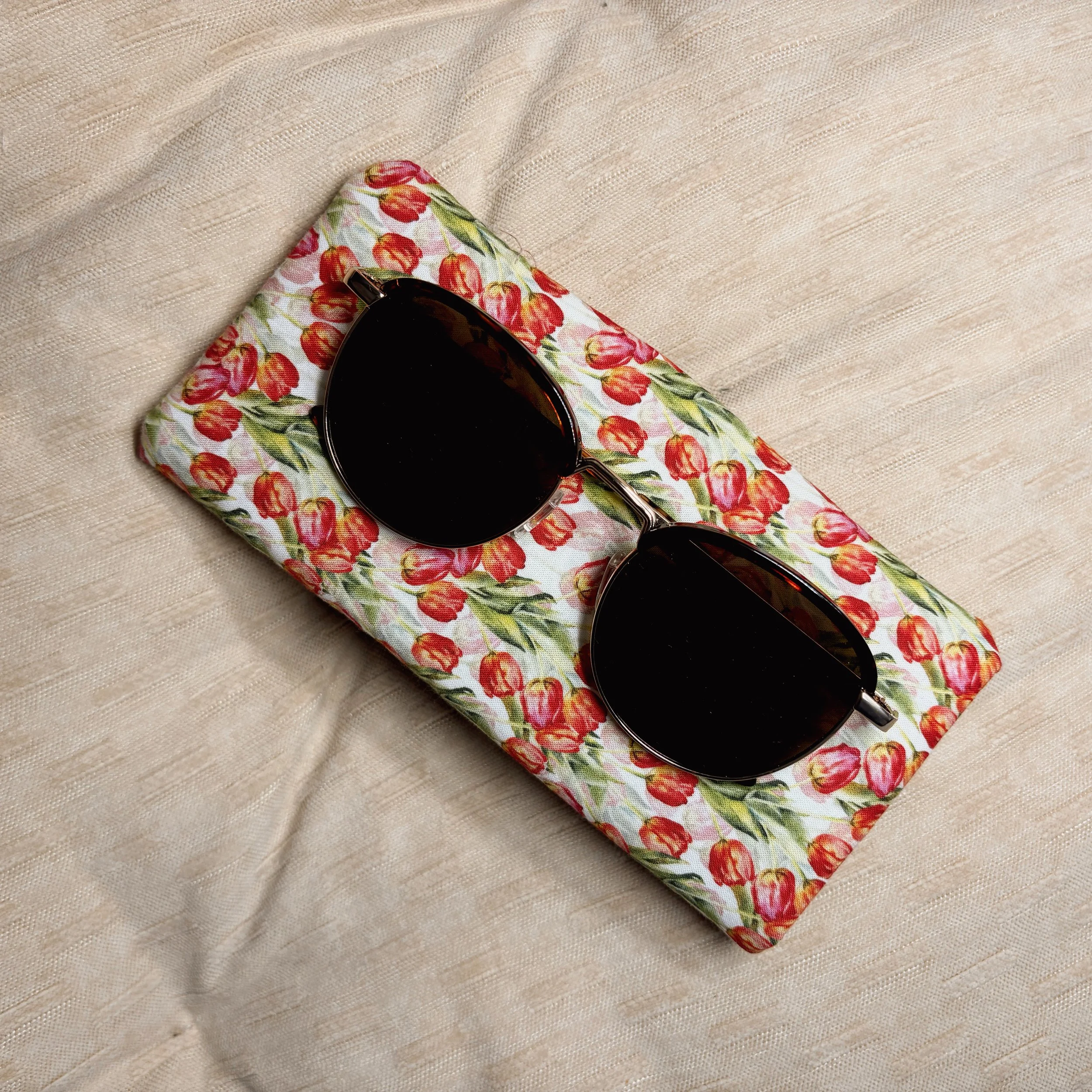 Tulip Fever Glasses Sleeve