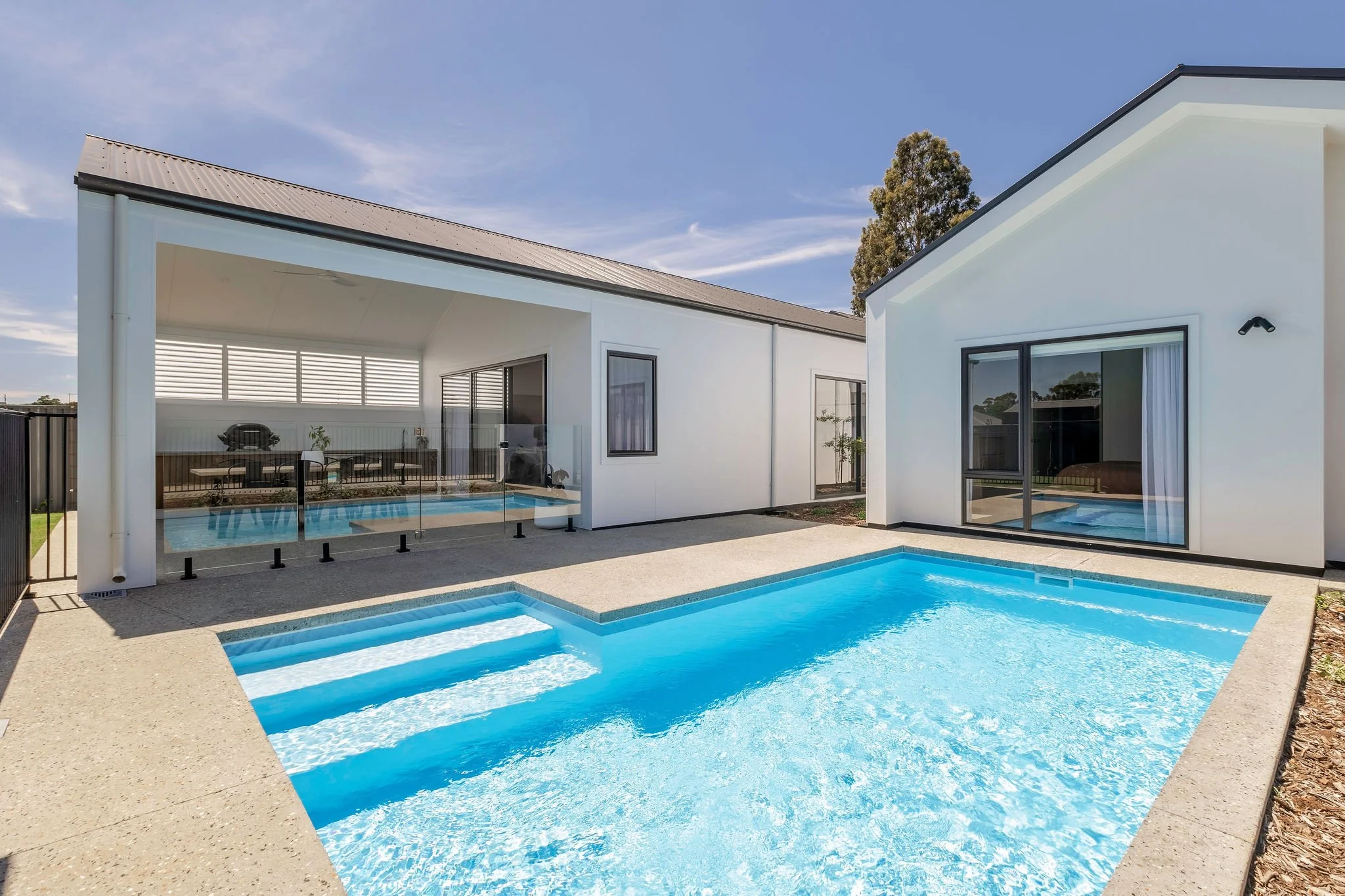 Pool area_Externals_Back-4.jpg