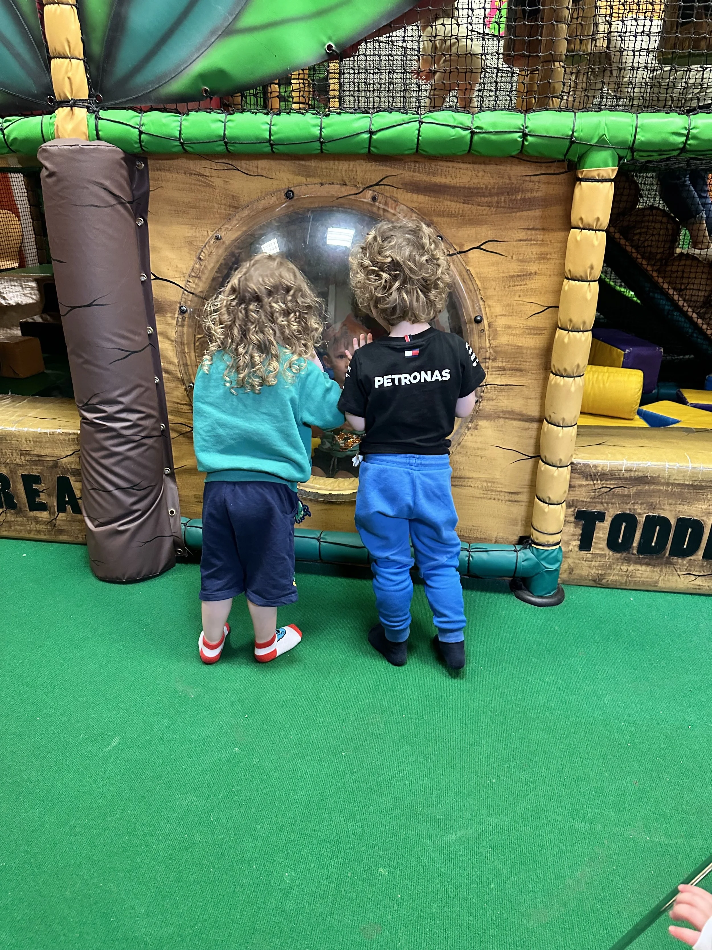 Freddie’s Den 🤸‍♀️