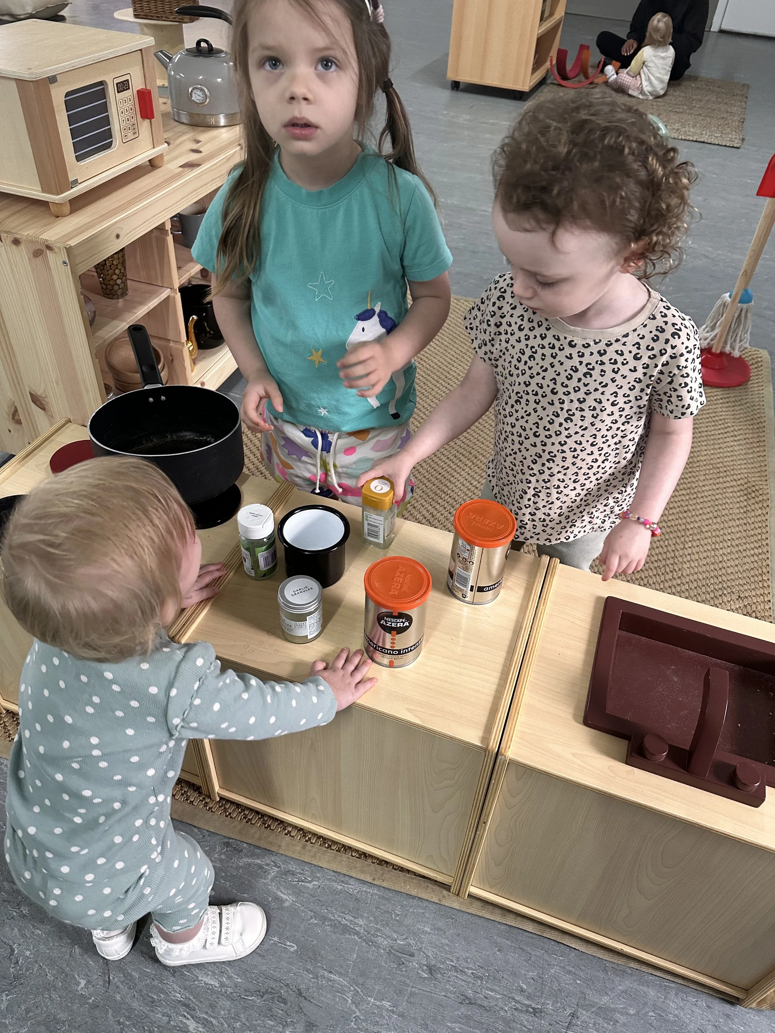 👩‍🍳 📖 🌈 ⚽️ 