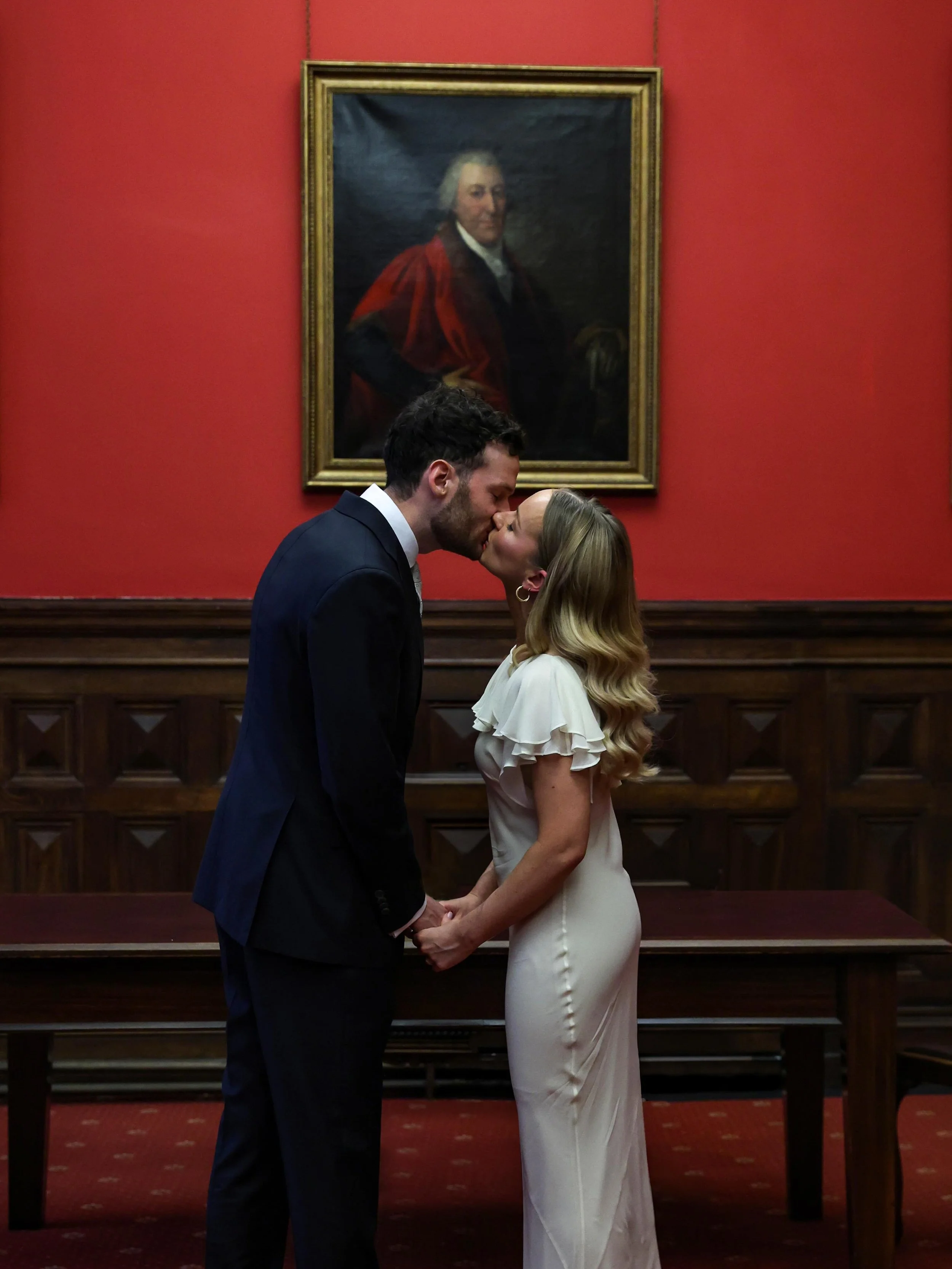 ❤️Claire + Mez after I DO!!❤️

Photographer: @soph__studio__ 
Hair+Make up Artist: @laurenjamiemua 
Dress: @delavaliofficial 

#bristolweddingphotographer #femaleweddingphotographer #funweddingphotographer #naturalweddingphotographer #weddingphotogra