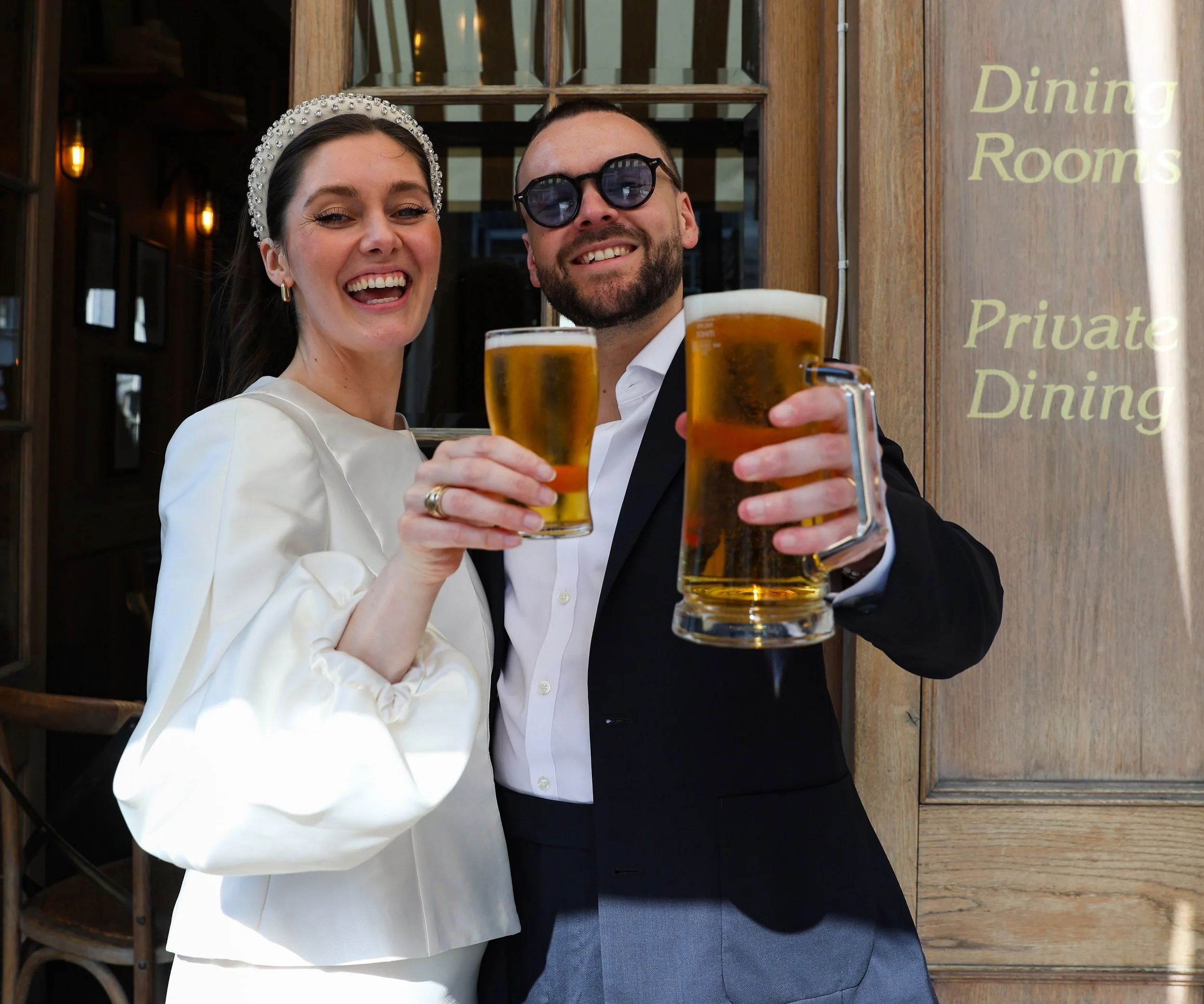 Hannah and Joe had their first date in a pub, so I thought it was only fitting to end the day with a cheeky pint! 😜🍻

#maryleboneweddingphotographer #londonweddingphotographers #femaleweddingphotographers  #liverpoolweddingphotographers #naturalwed