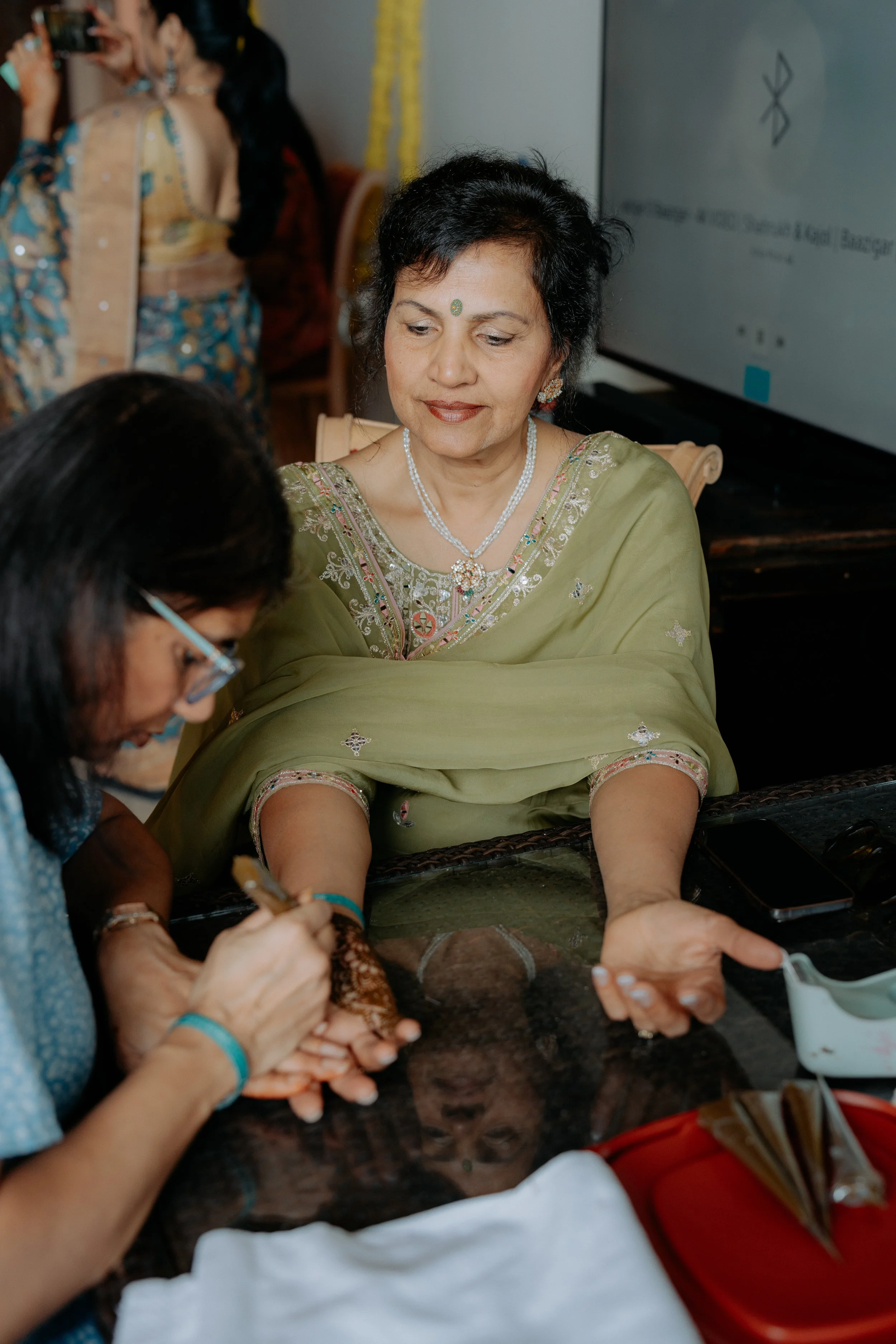 S+N_Sneak Peeks_020.jpg