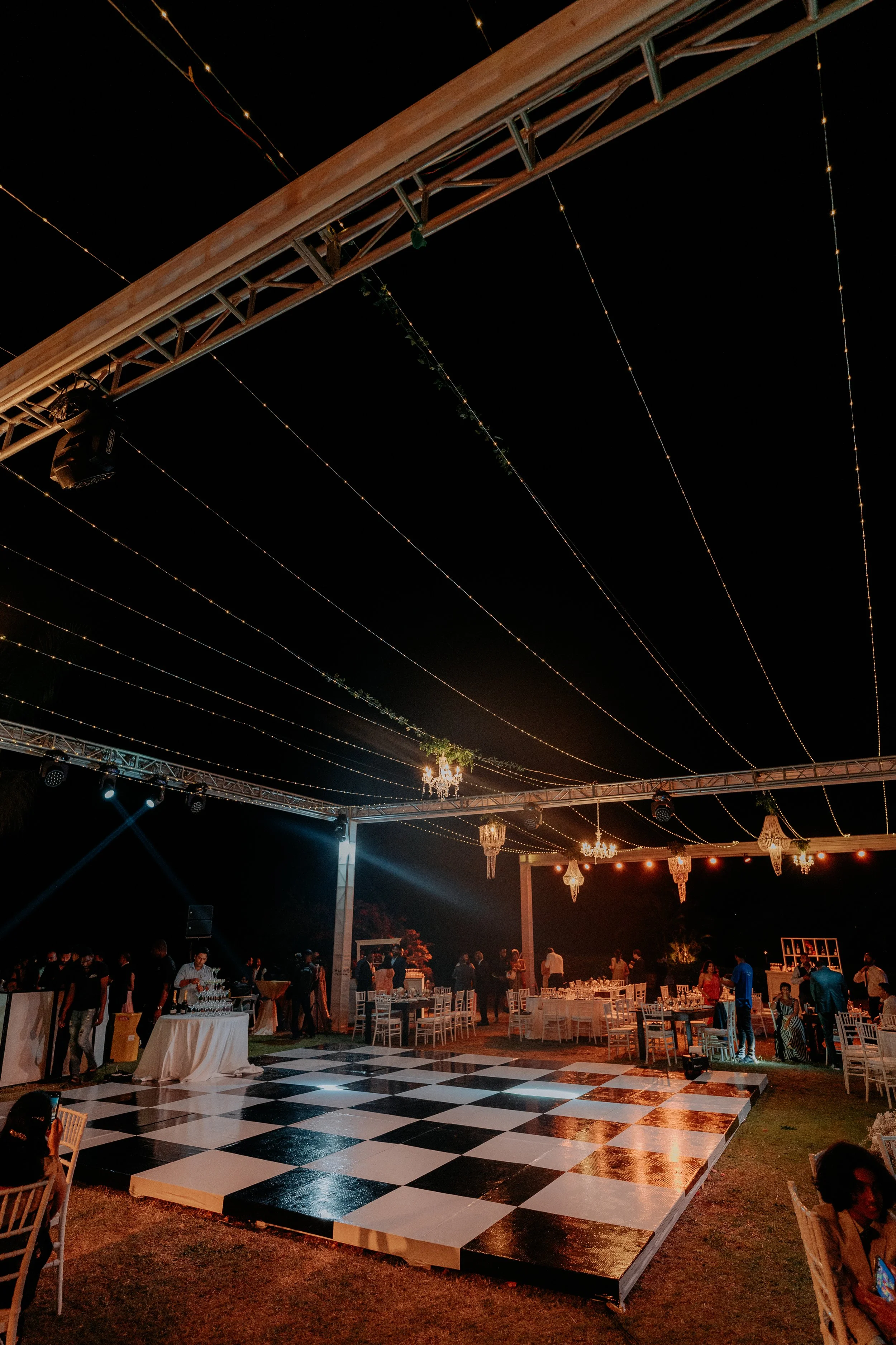 S+N_Sneak Peeks_233.jpg