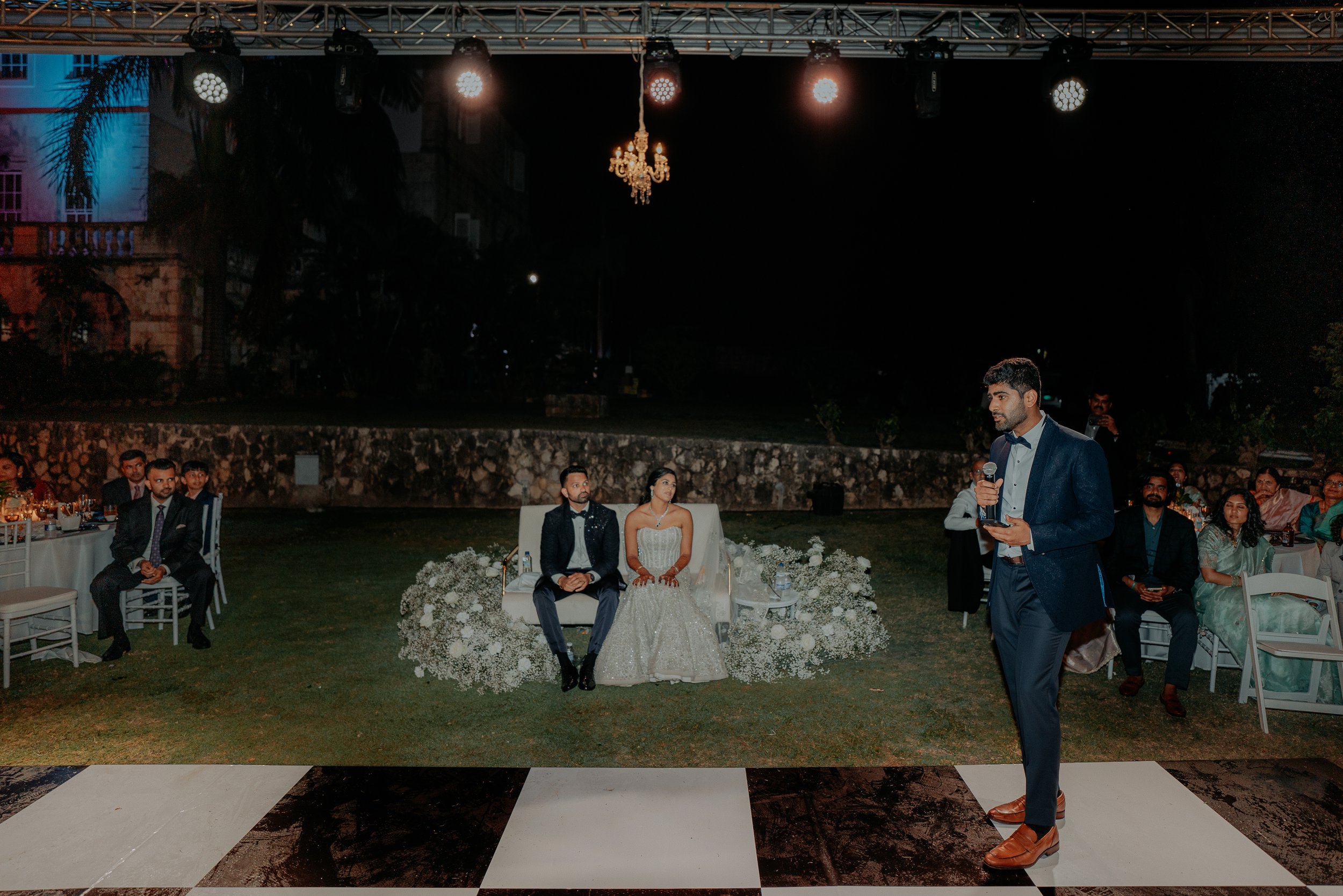 S+N_Sneak Peeks_250.jpg