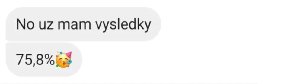 Screenshot of a messaging app showing a conversation in Polish that says "No uz mam wyniki" and a message with "75.8%" followed by a celebration emoji with a party hat.