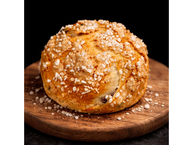 Osterbrot mit Cranberries und Karotten