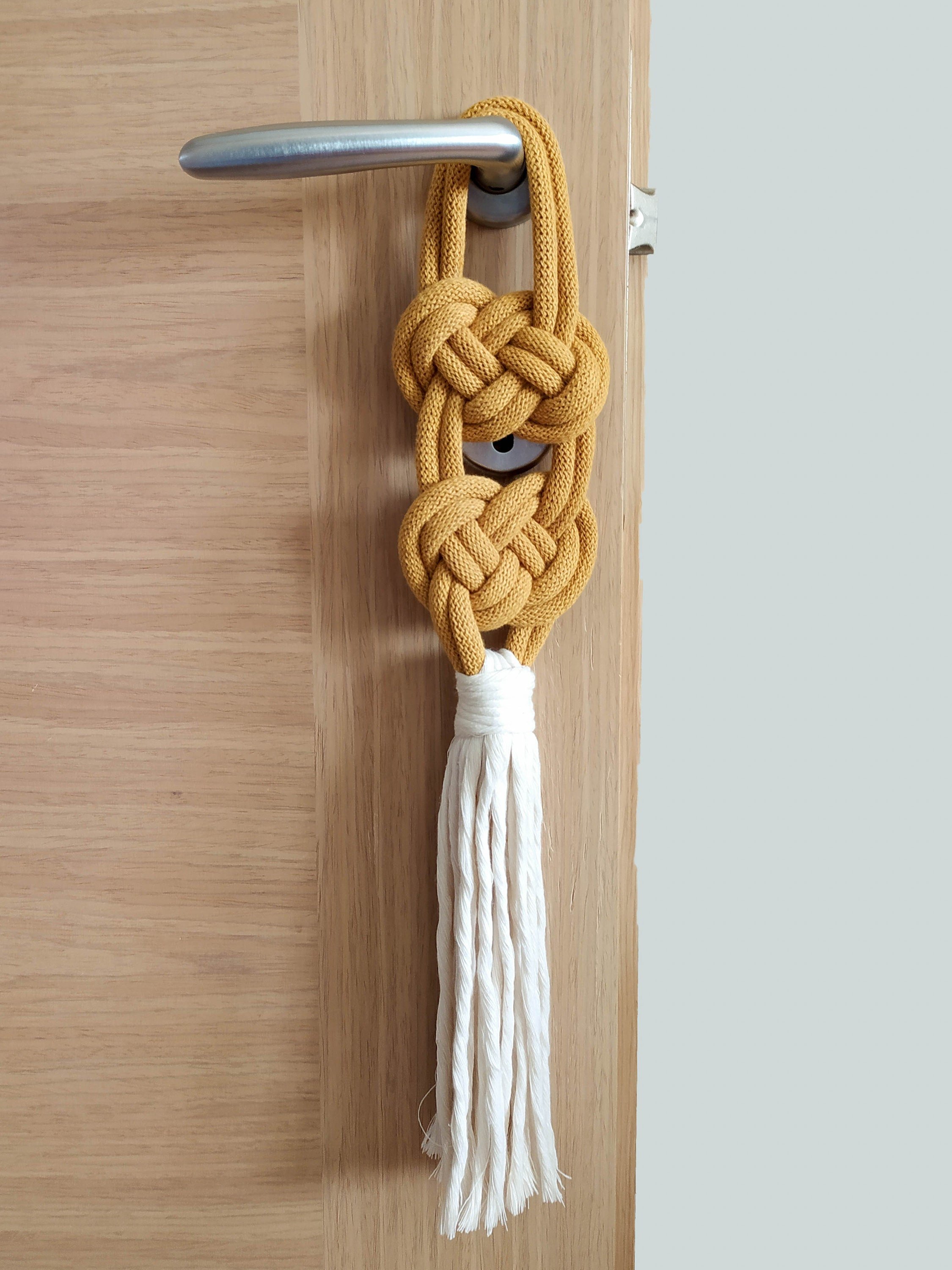 https://i.etsystatic.com/8938439/r/il/5ec62c/3660697986/il_fullxfull.3660697986_5c7n.jpg