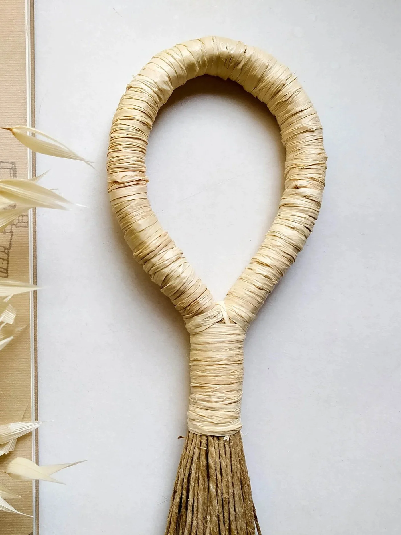Raffia wall hanging tassel, natural grass wall decor