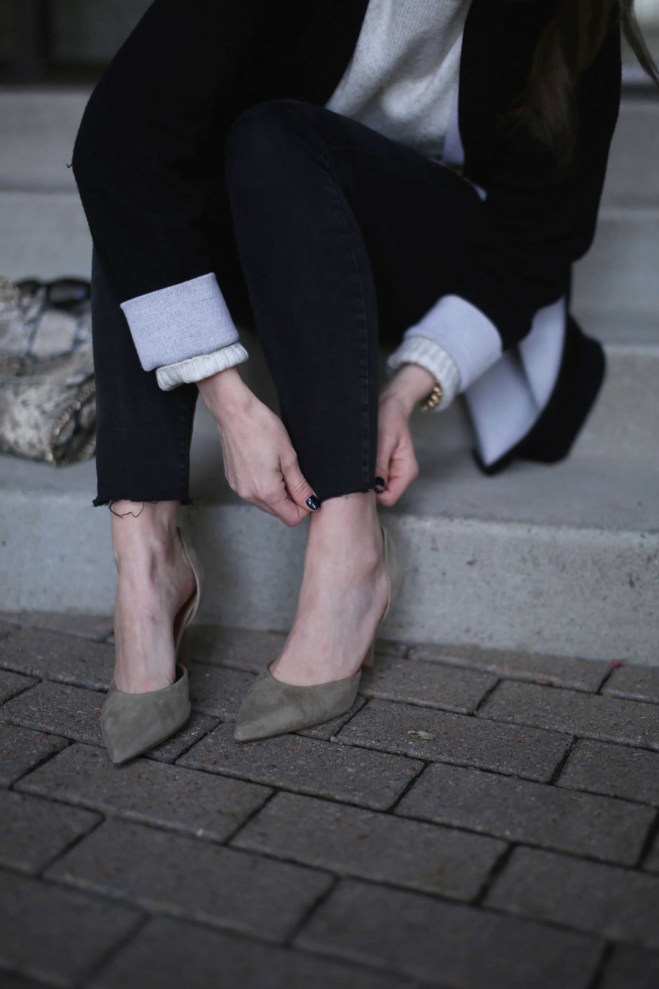 outfit: turtleneck hair tuck