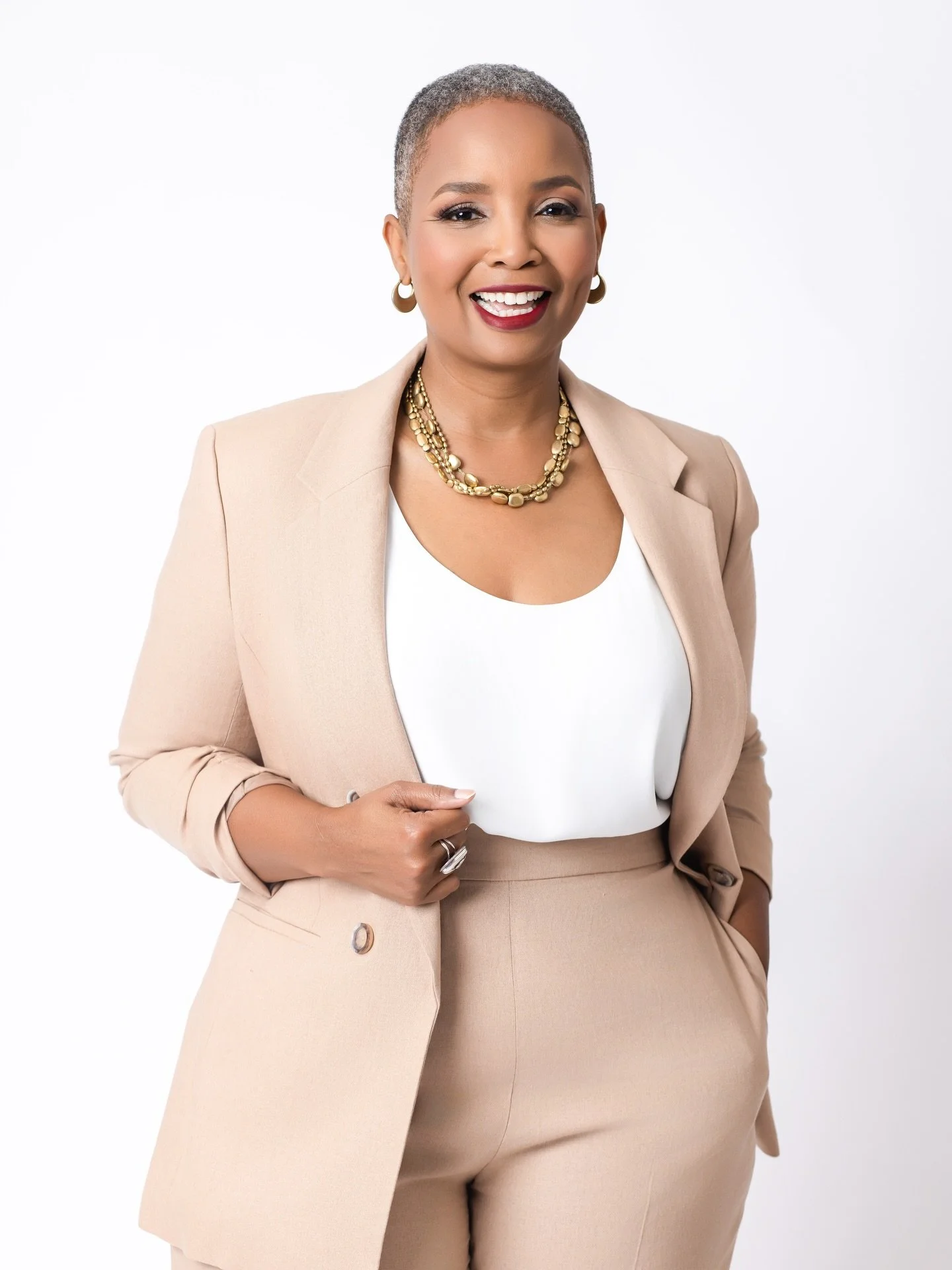 Black History is Her Story 

I am so inspired by @dr.tamekahobbs ✨

Her impact in our community here in South Florida is creating generational impact and legacy! 

Im glad I had a chance to capture just a glimpse of her journey ! 

Congrats again on 