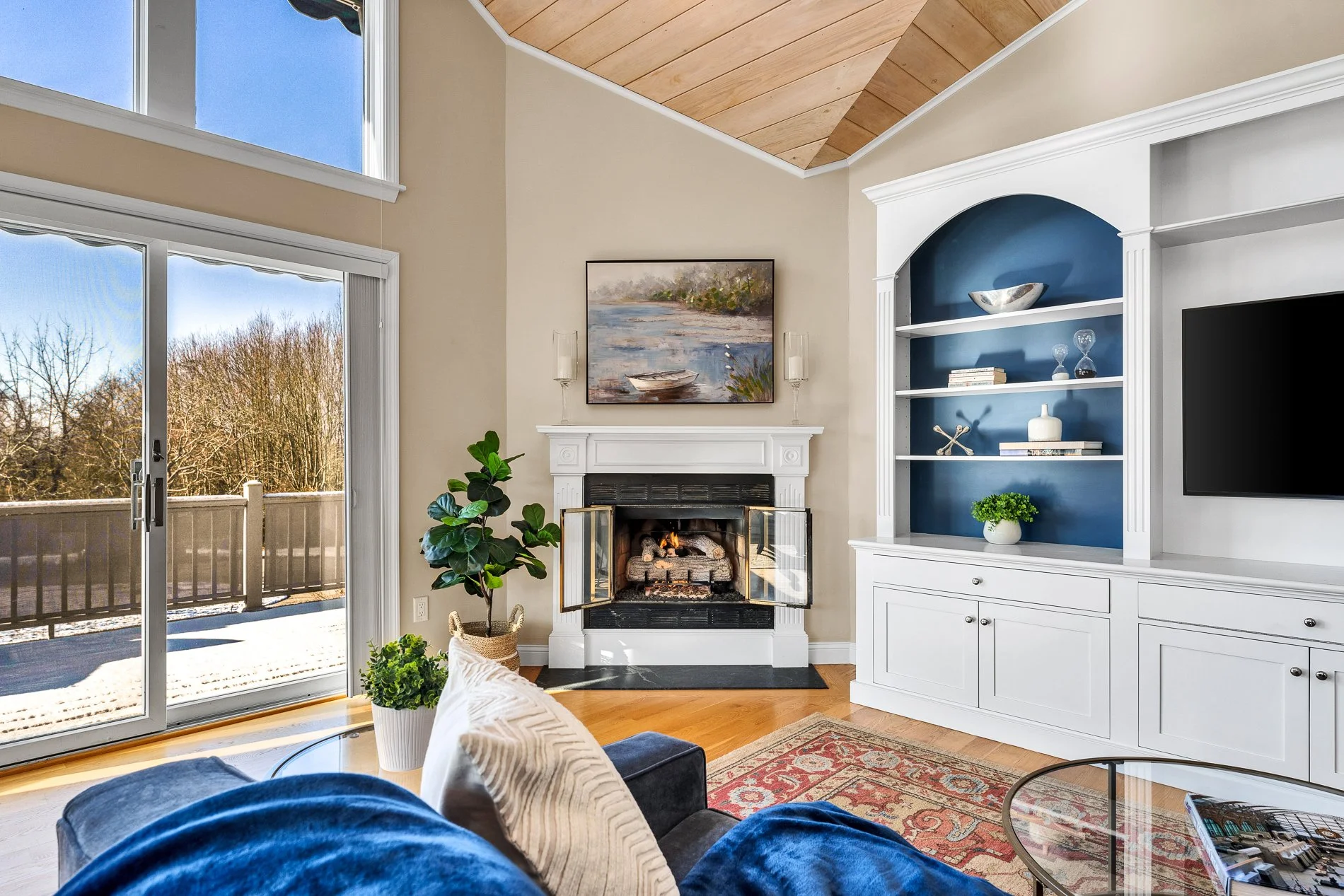 304 Windridge - MLS Res 04.jpg