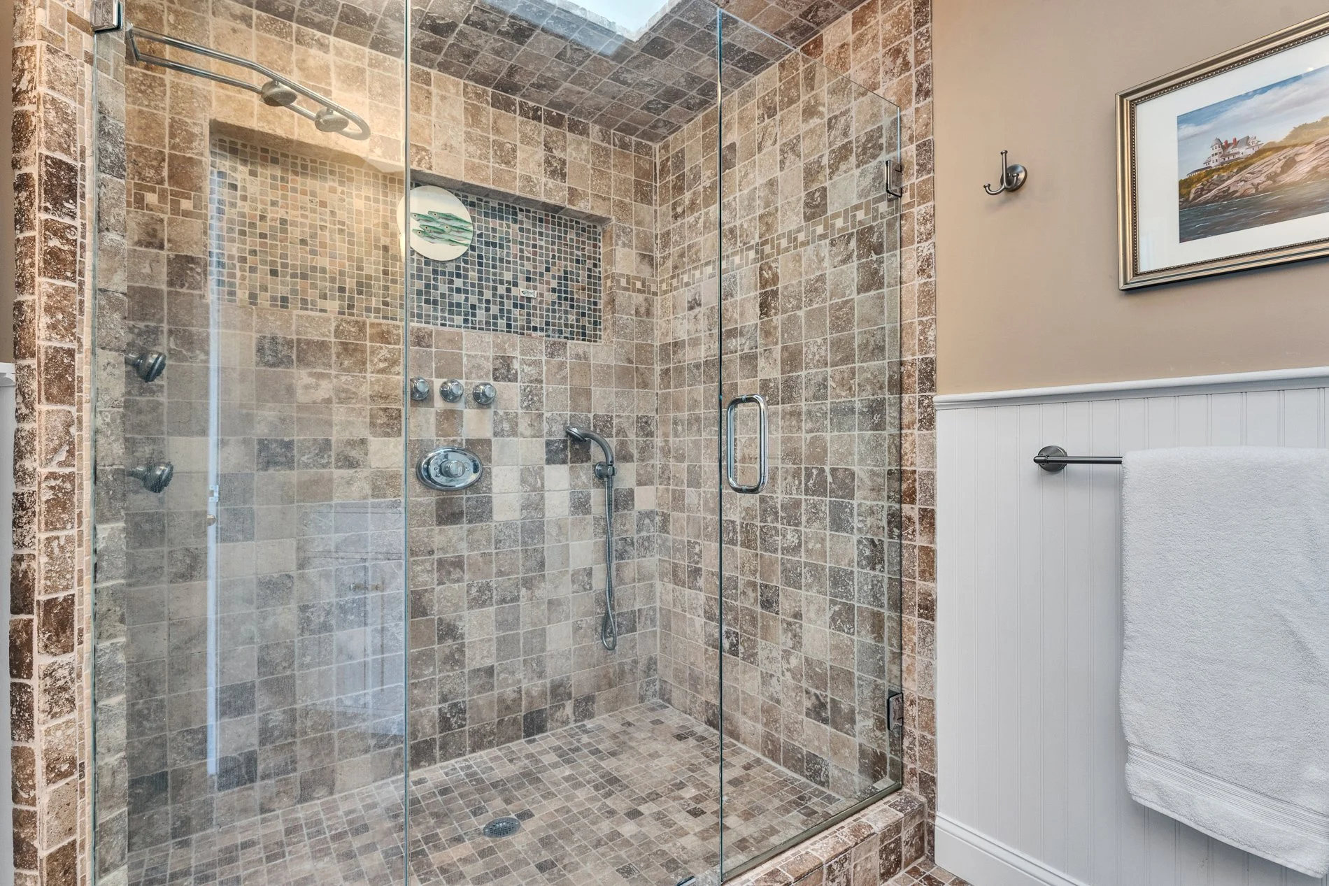 304 Windridge - MLS Res 20.jpg